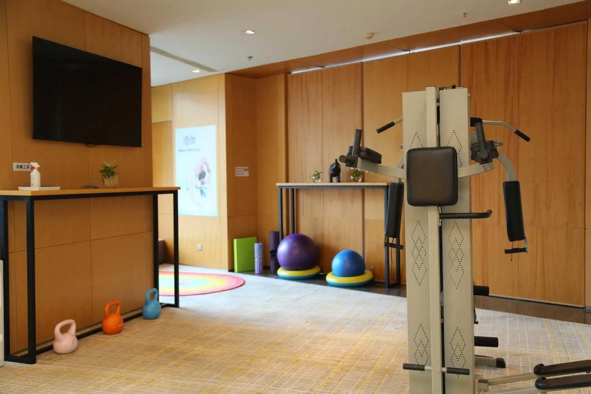 Fitness centre/facilities in Holiday Inn Express City Centre Dalian by IHG