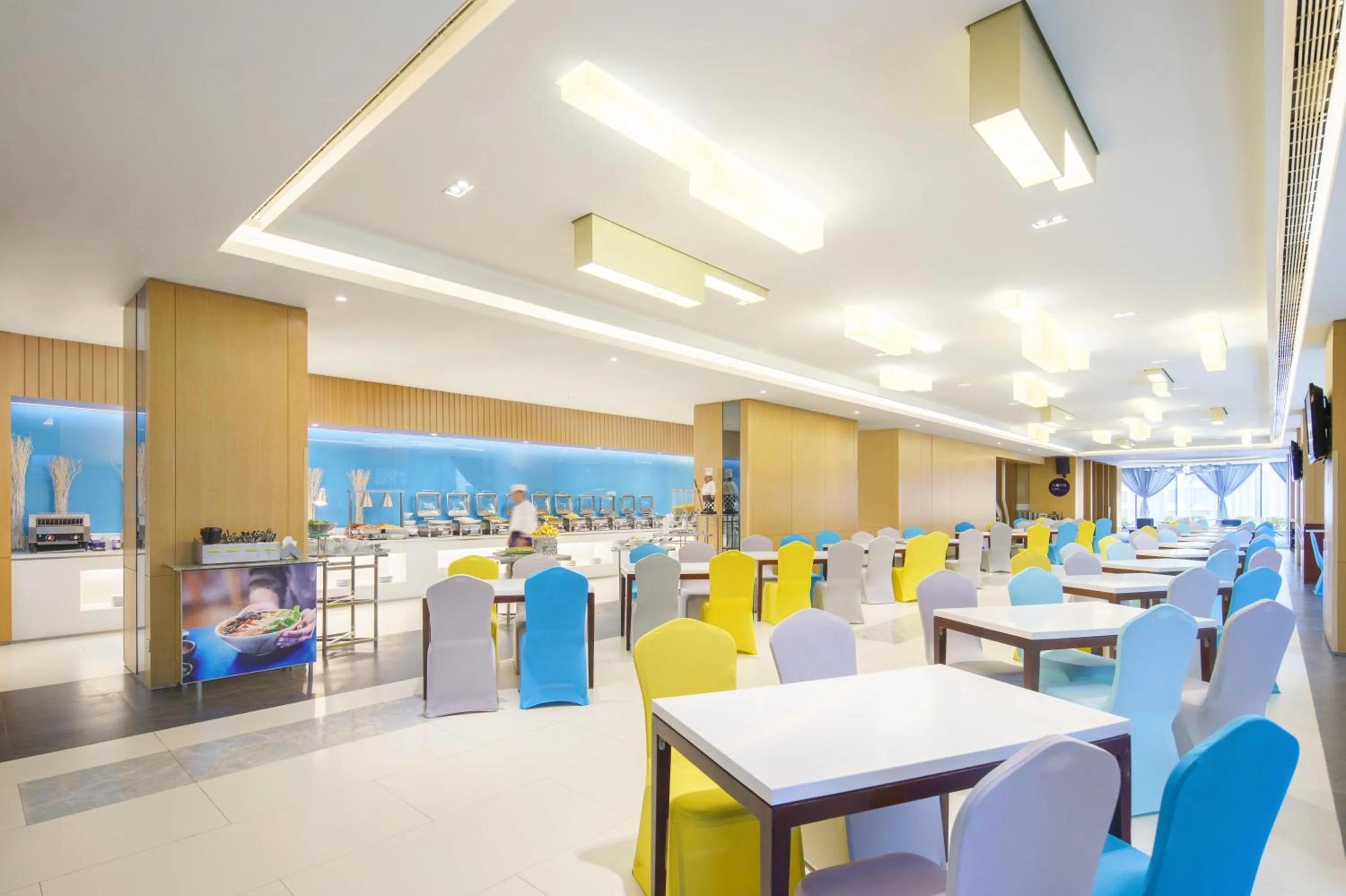 Restaurant/places to eat in Holiday Inn Express City Centre Dalian by IHG