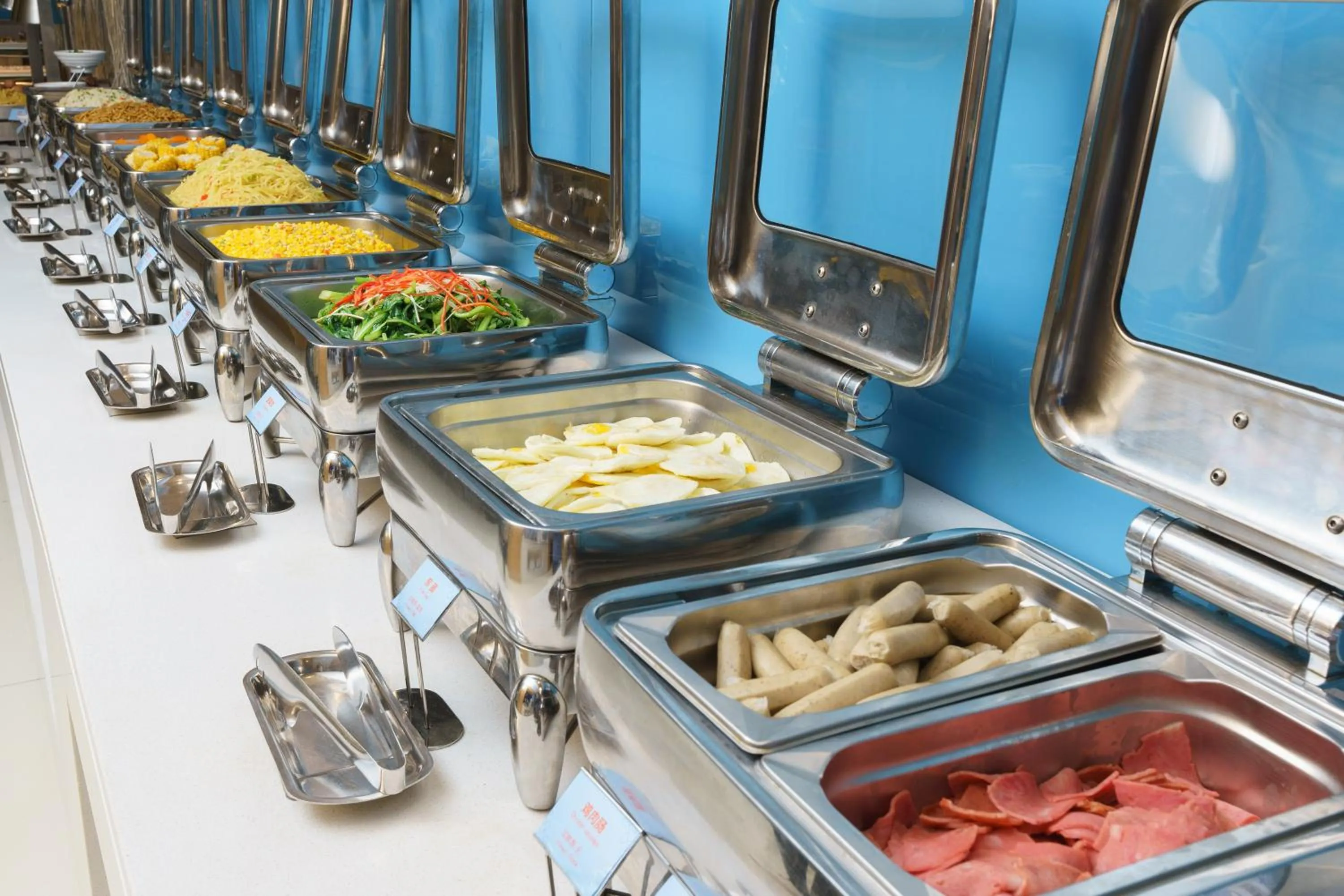 Breakfast in Holiday Inn Express City Centre Dalian by IHG