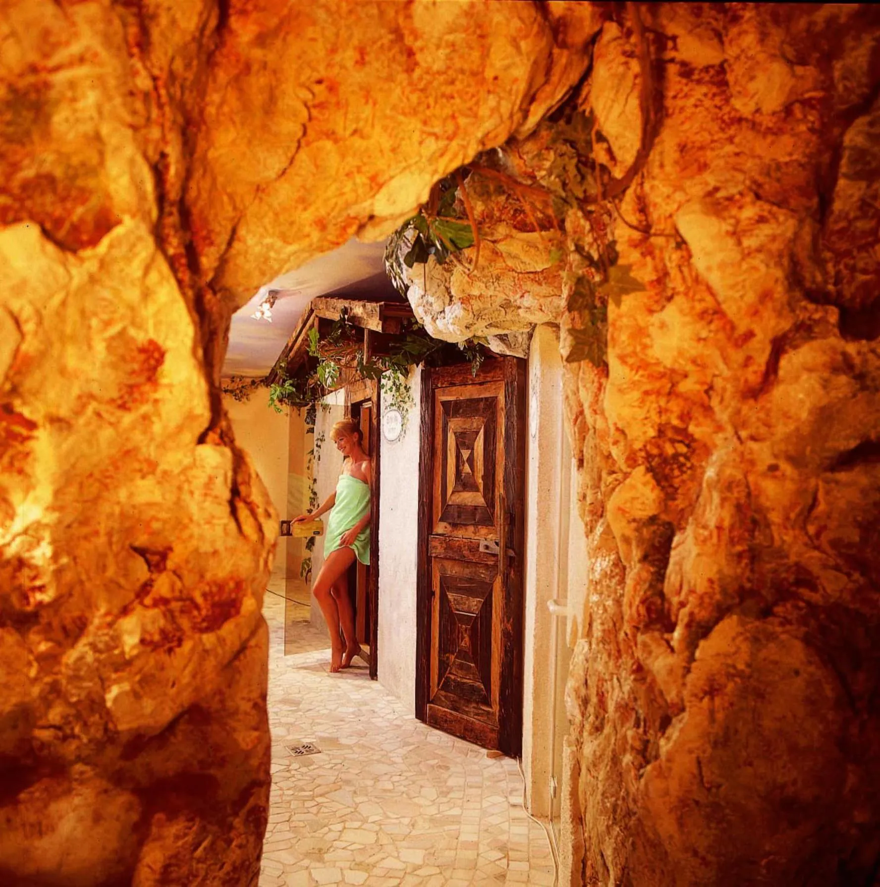 People in Hotel Lisa