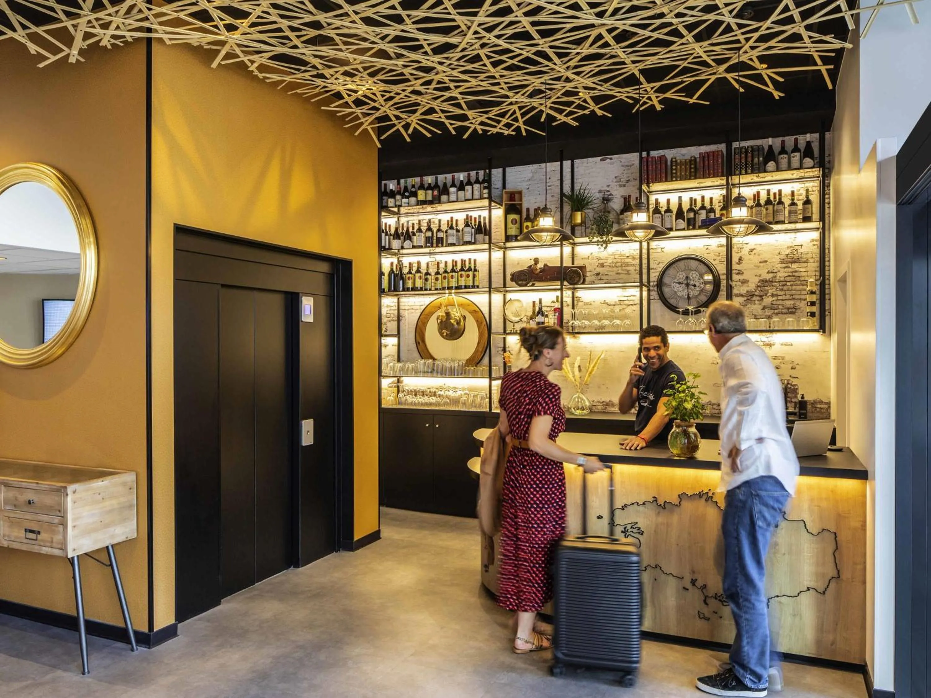 Lounge or bar in ibis Brest Centre