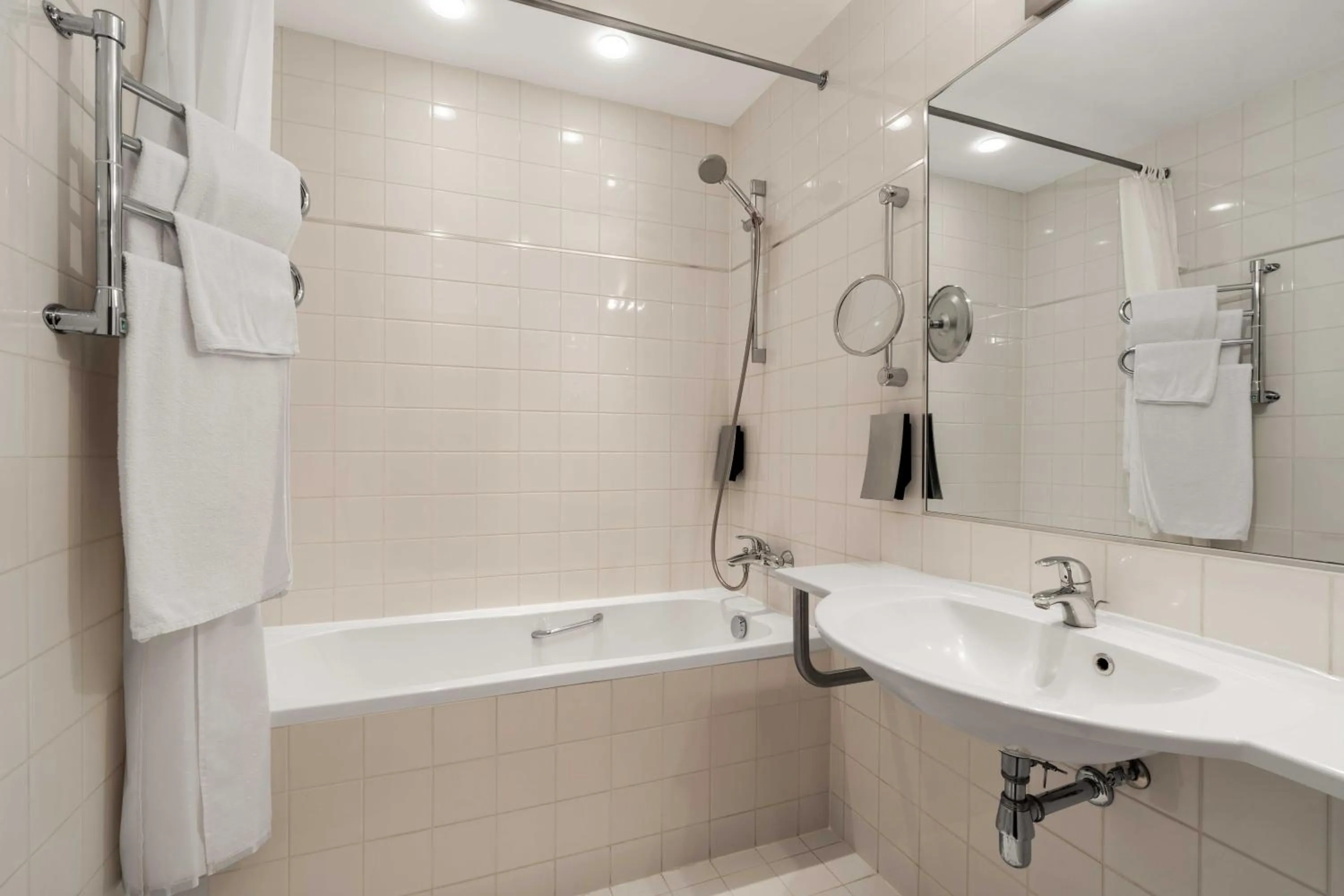 Toilet in Rixwell Elefant Hotel