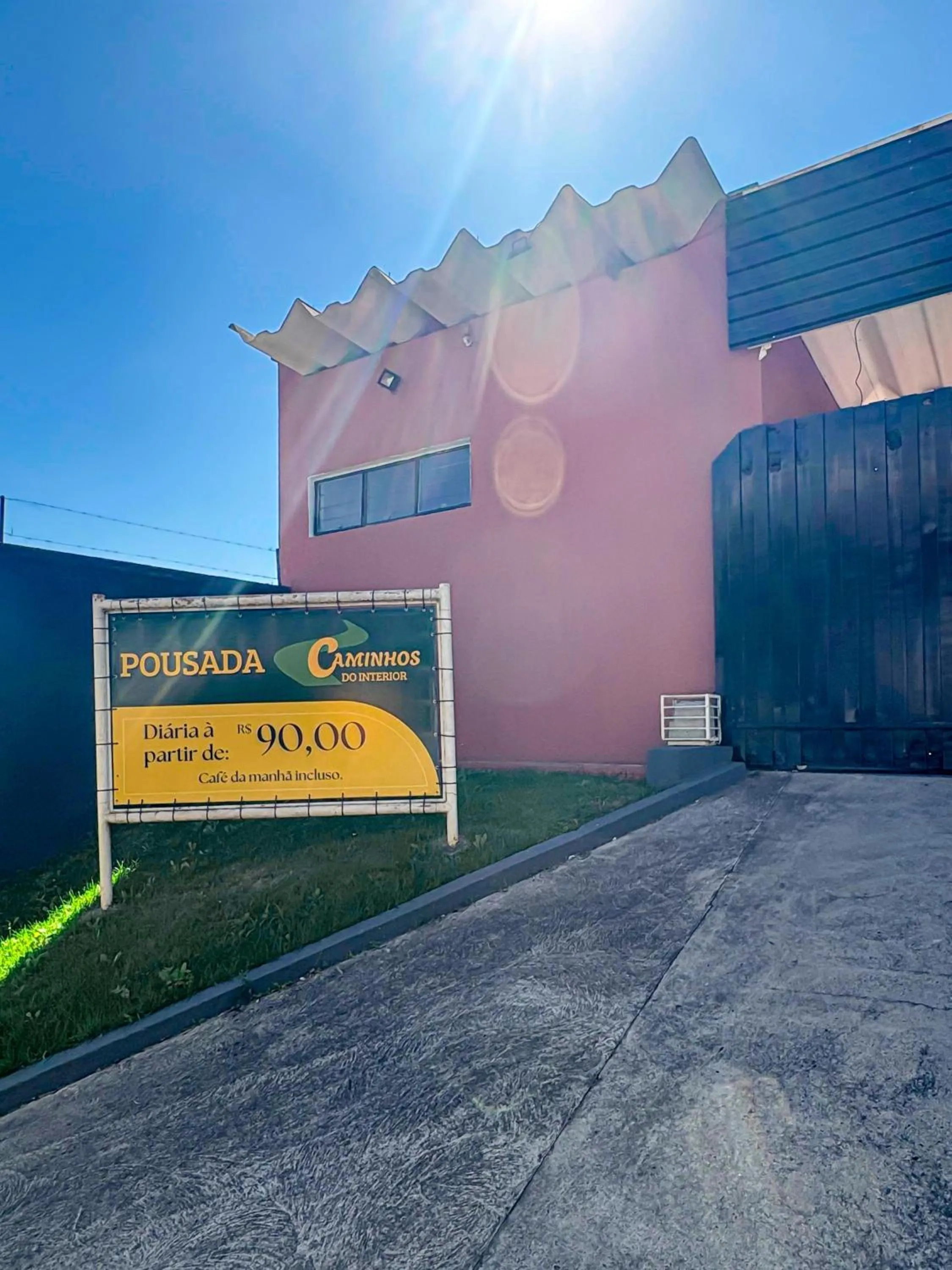 Property logo or sign in Pousada Caminhos do Interior