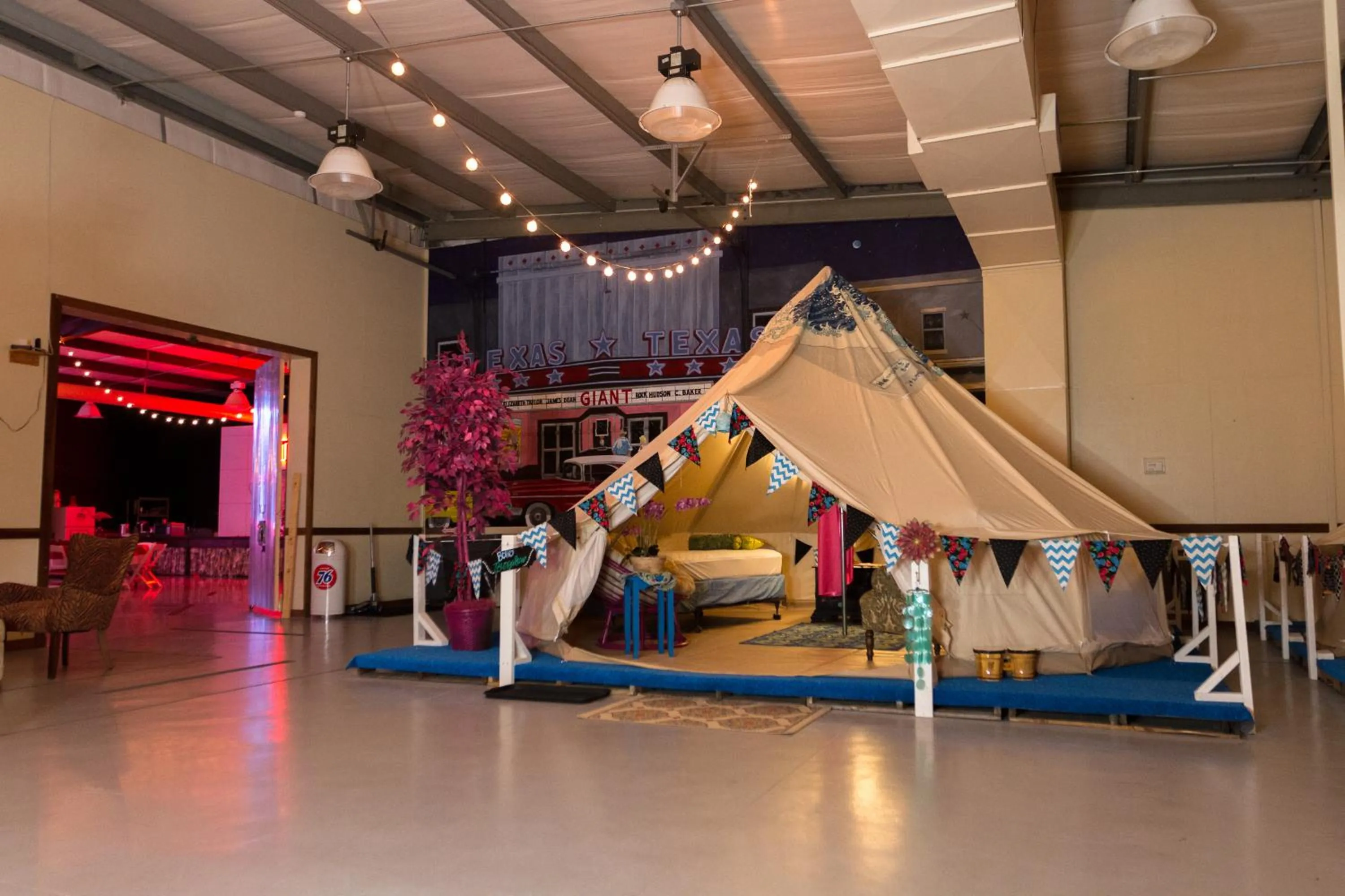 Bedroom in Lone Star Glamp Inn