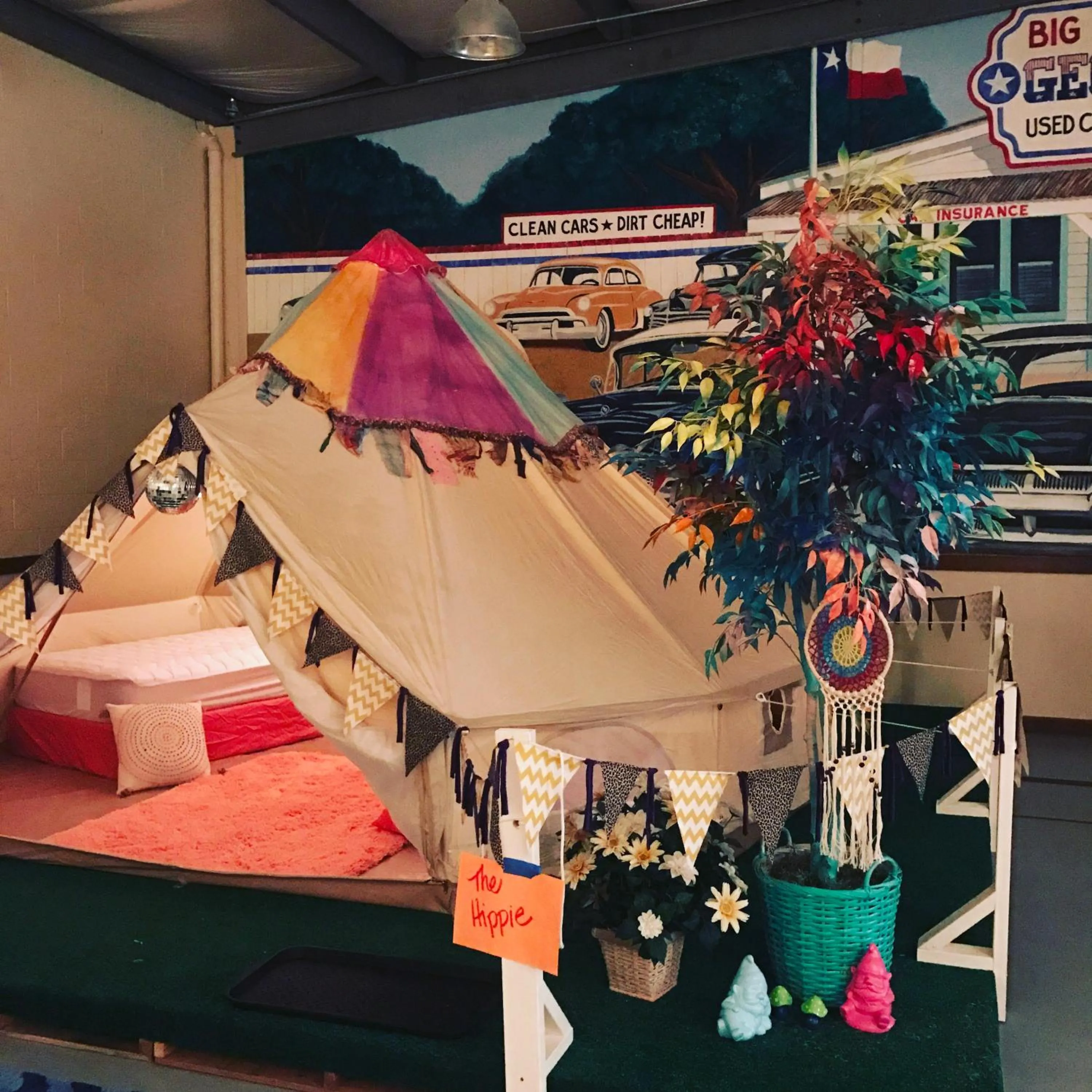 Bedroom, Bed in Lone Star Glamp Inn