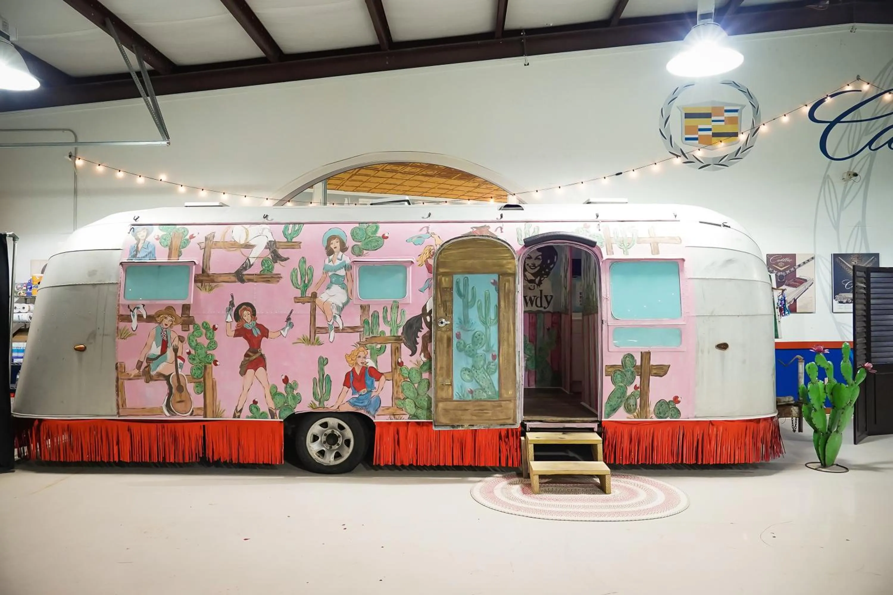 Bathroom in Lone Star Glamp Inn