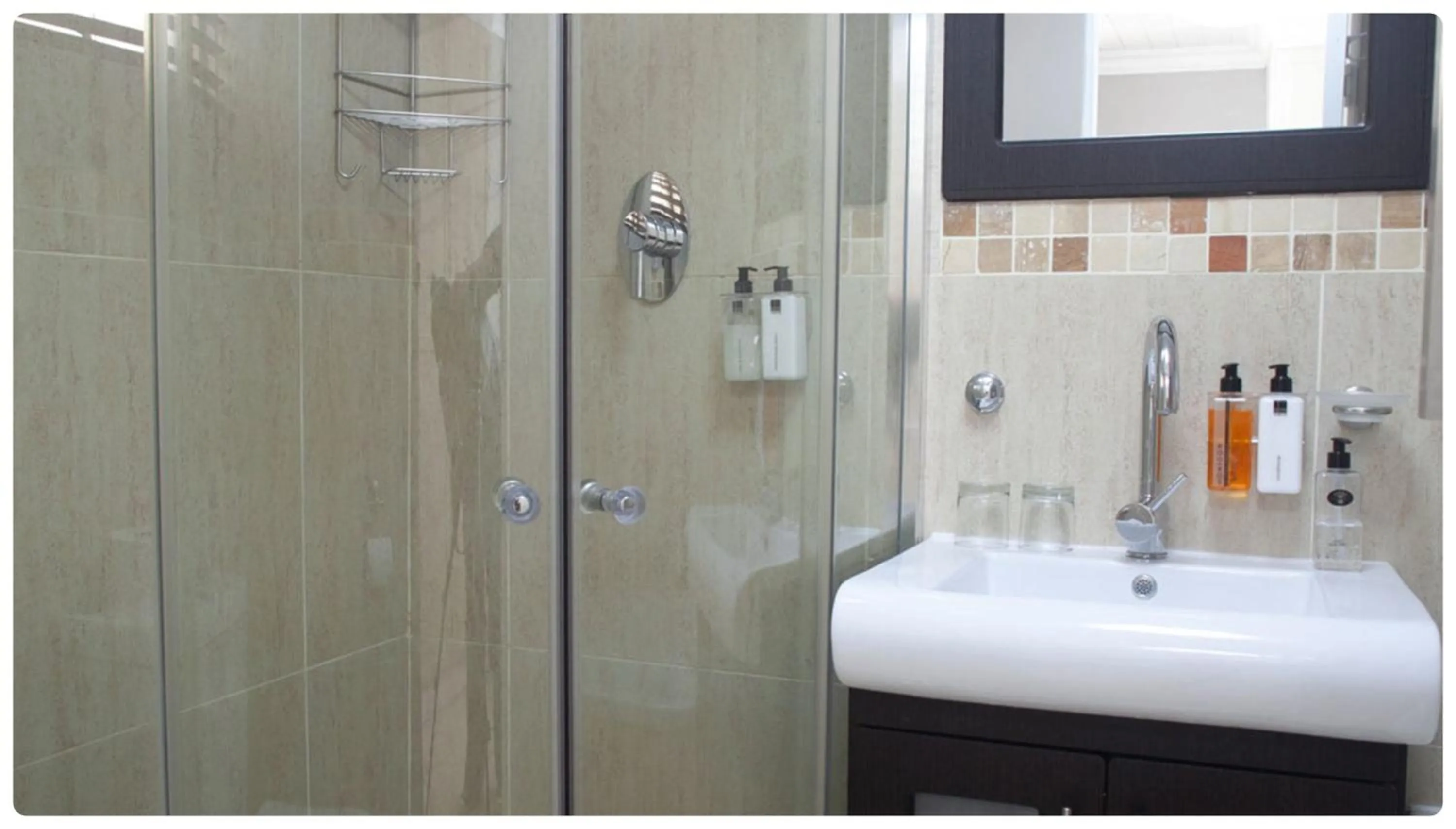 Shower in Ruslamere Hotel and Conference Centre