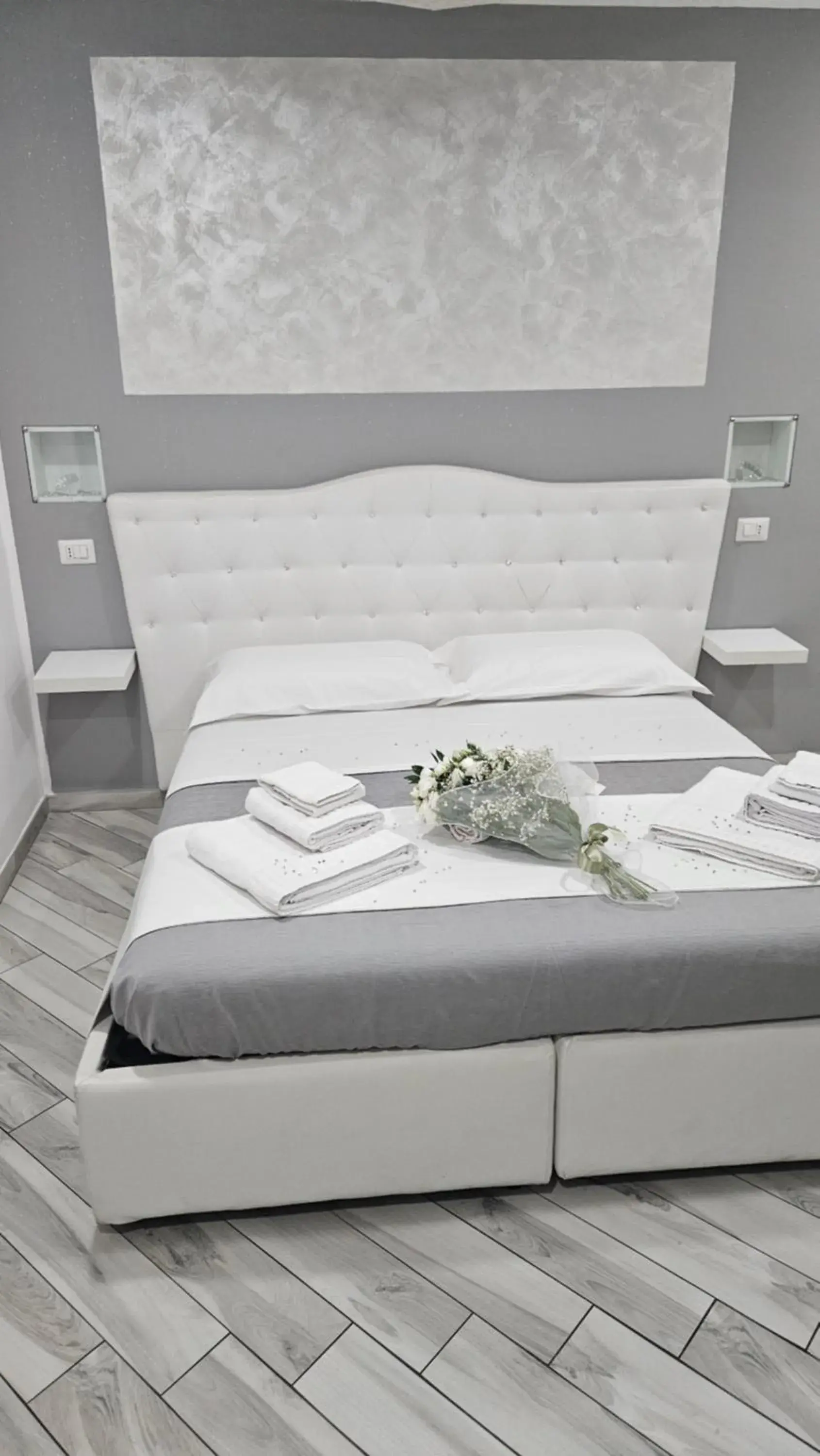 Double Room with Private Bathroom in Il Diamante Double Room with Private Bathroom in Il Diamante