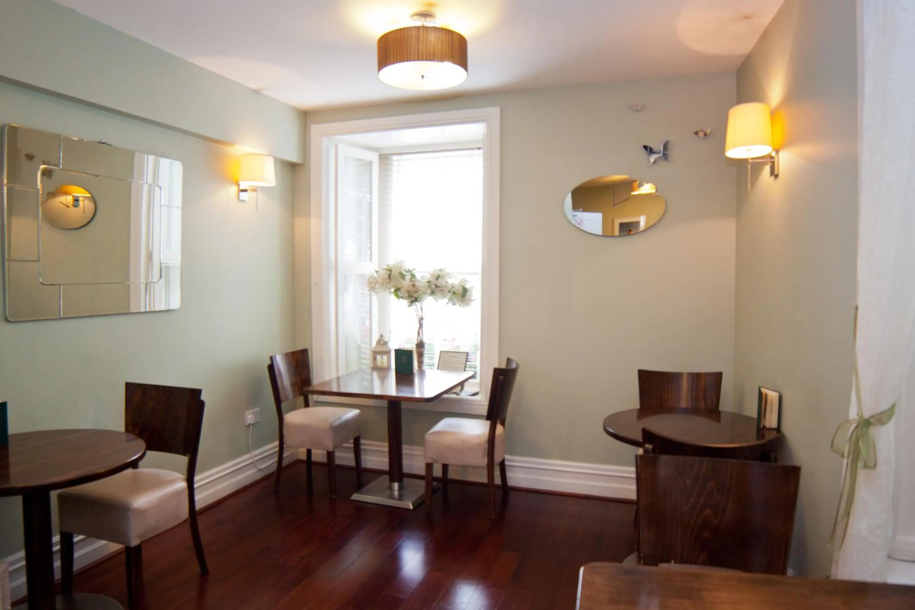 Coffee/tea facilities in 7 Boutique Hotel