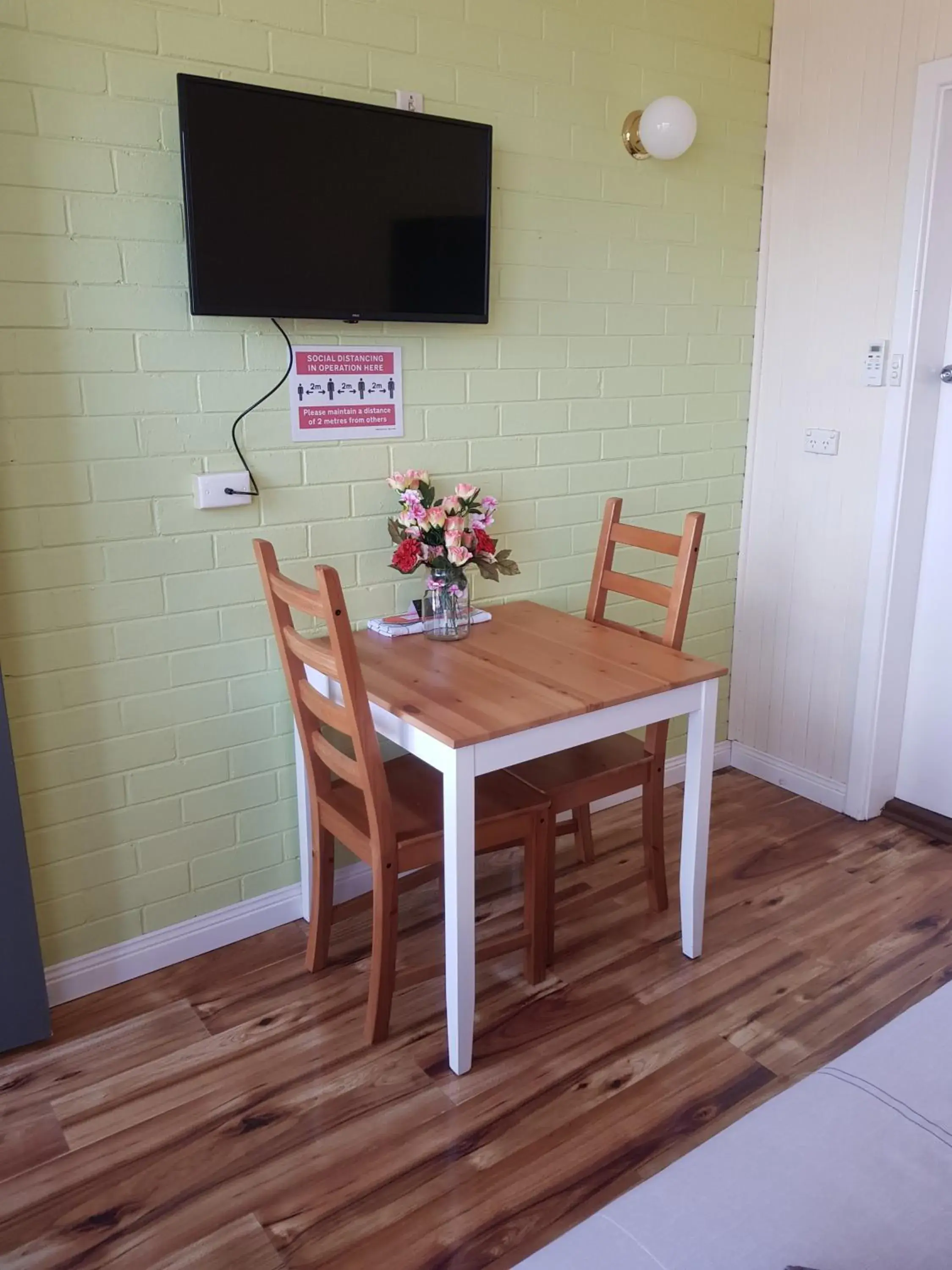 Twin Room in Whyalla Country Inn Motel Twin Room in Whyalla Country Inn Motel