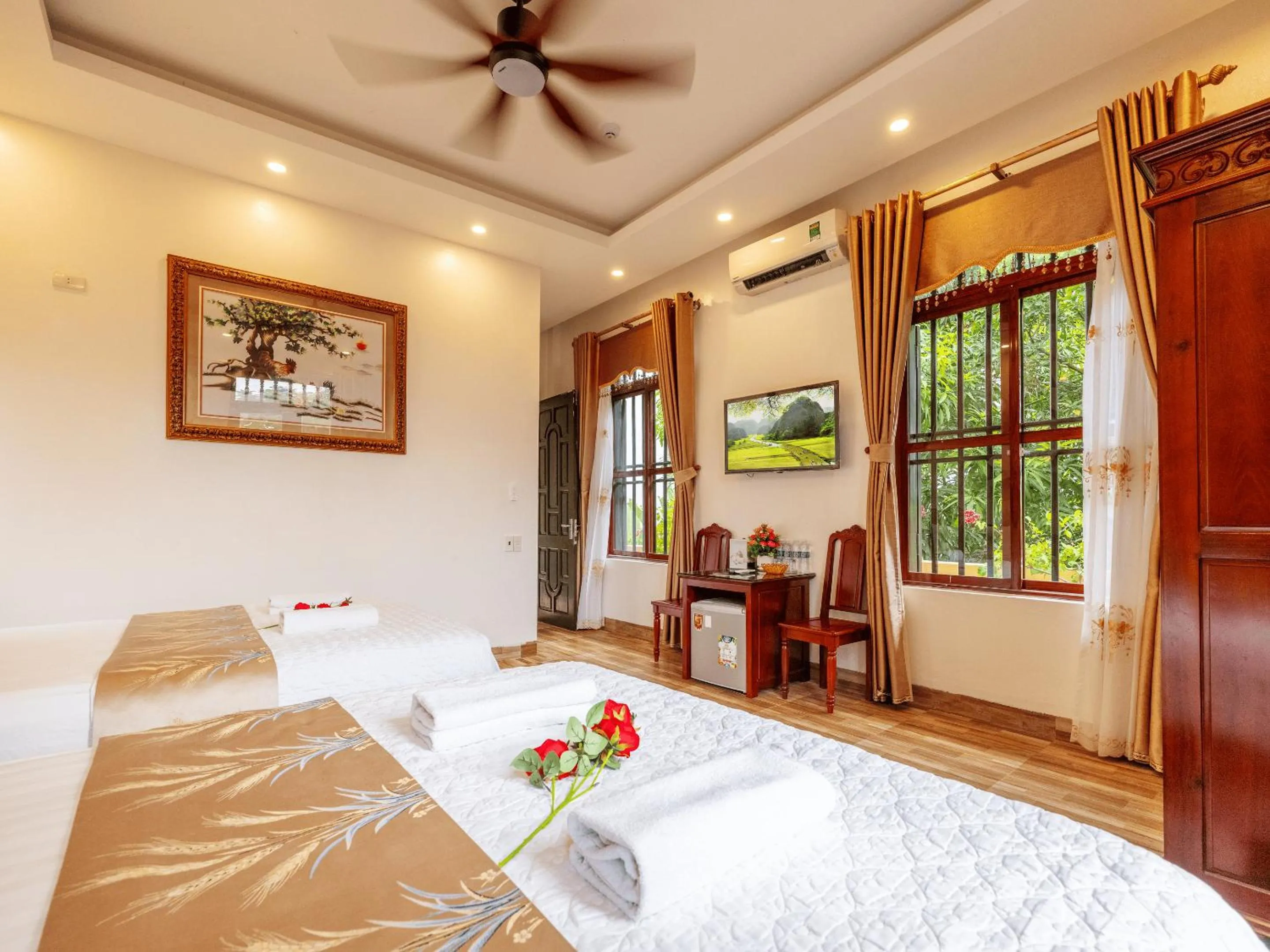 Photo of the whole room, Bed in Lys Homestay
