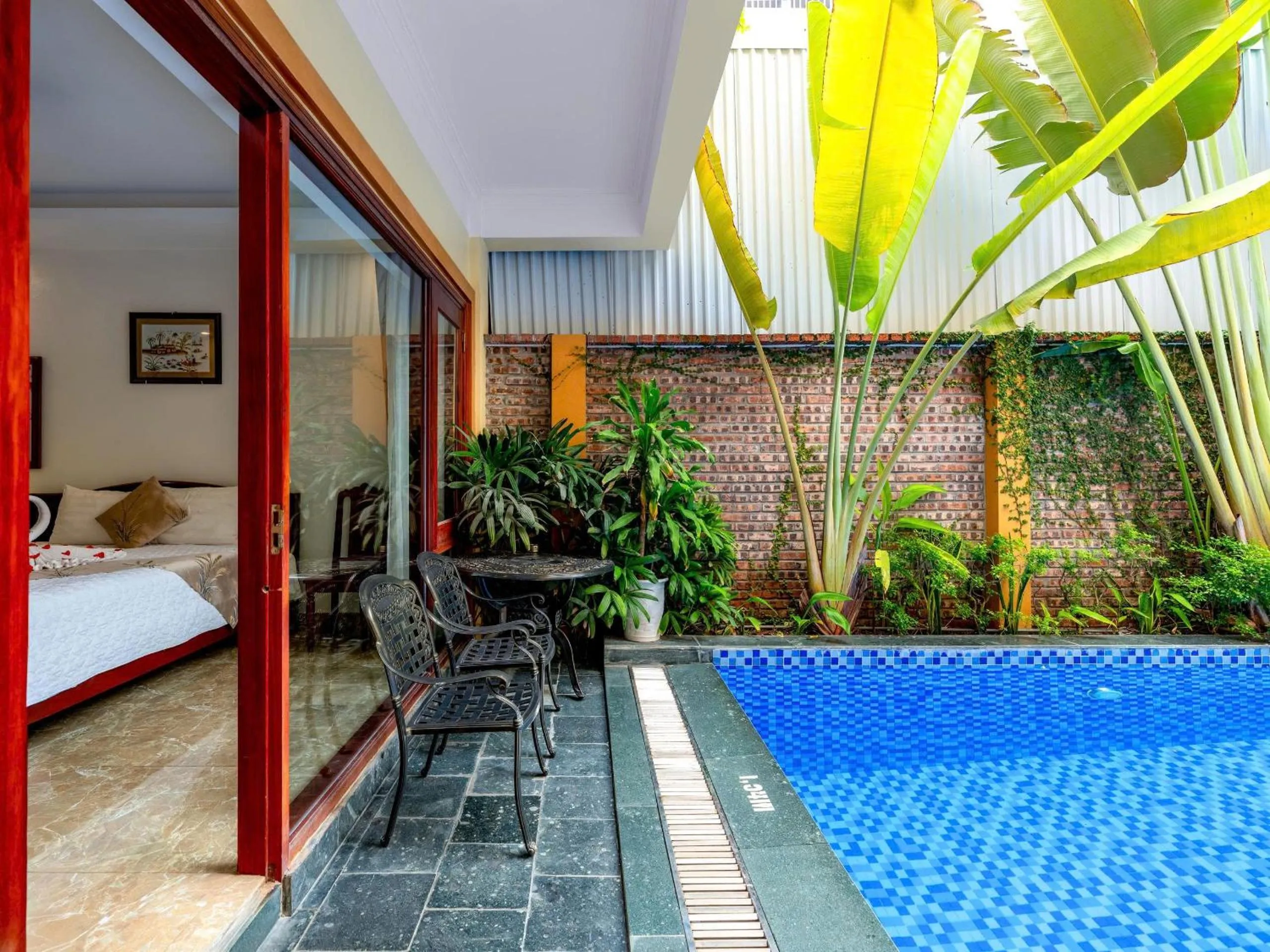 Pool view in Lys Homestay