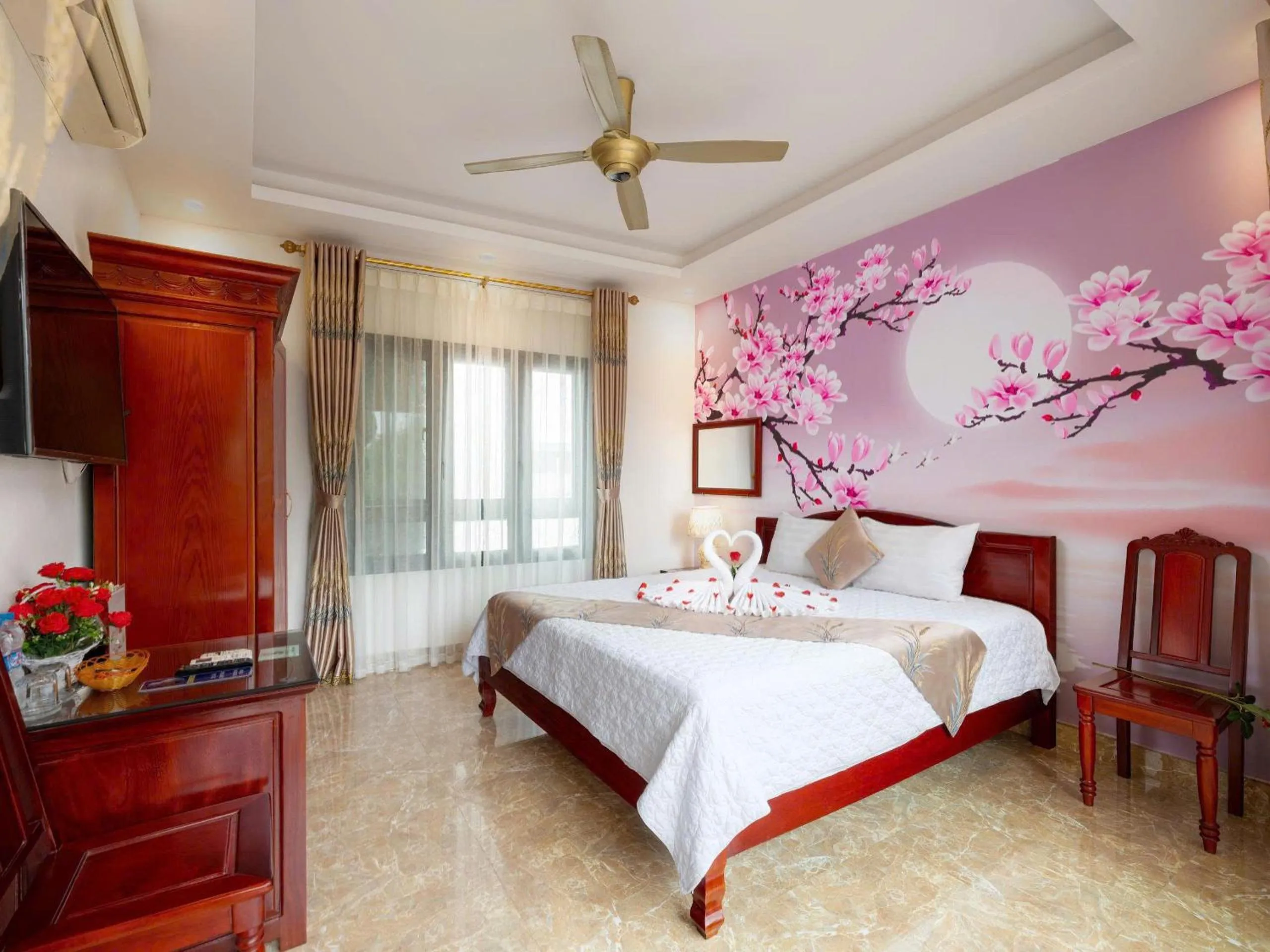 Photo of the whole room, Bed in Lys Homestay