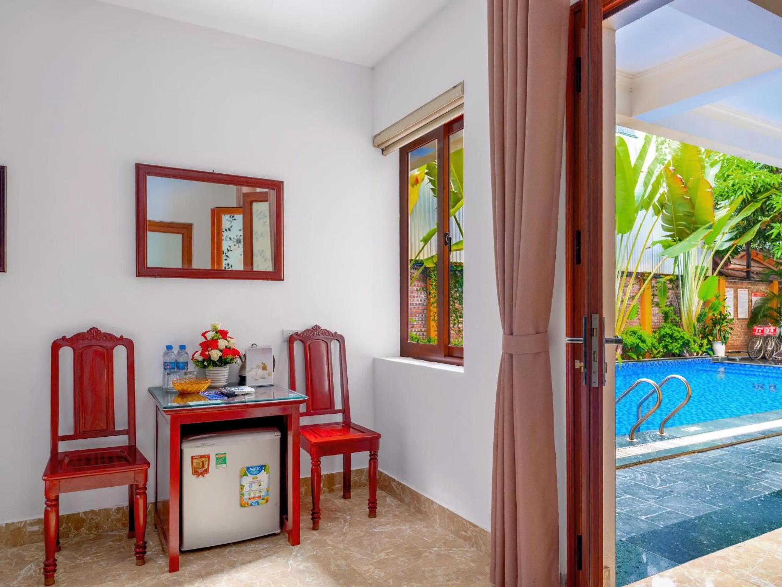 Pool view in Lys Homestay