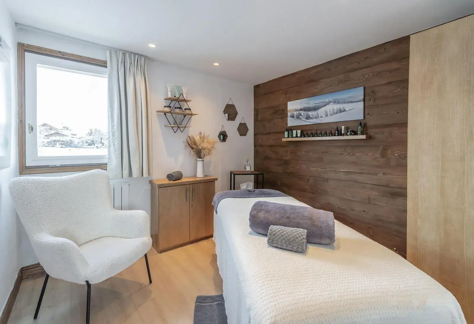 Bed in Hôtel Les Peupliers Bed in Hôtel Les Peupliers