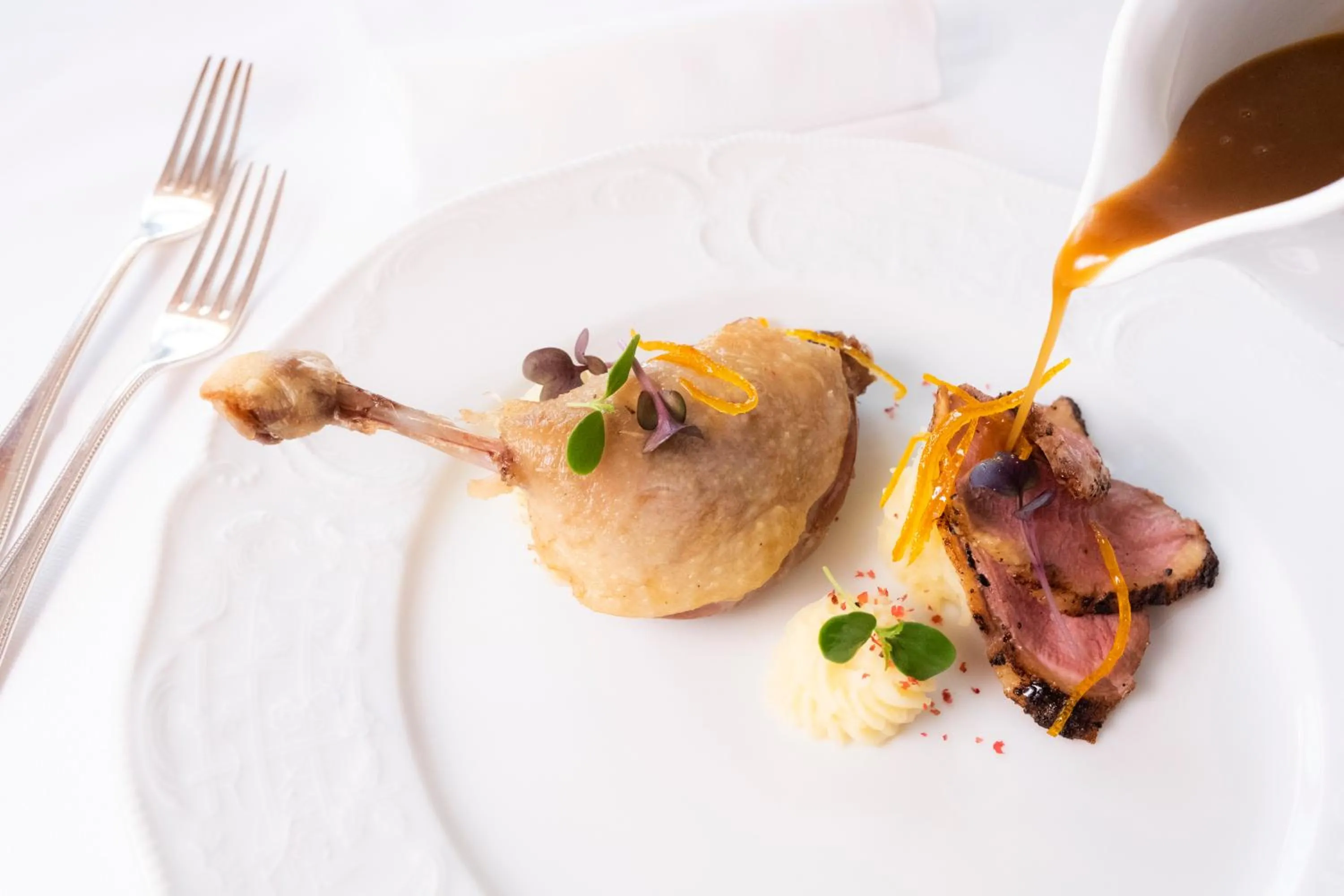 Restaurant/places to eat in Hotel Du Lac