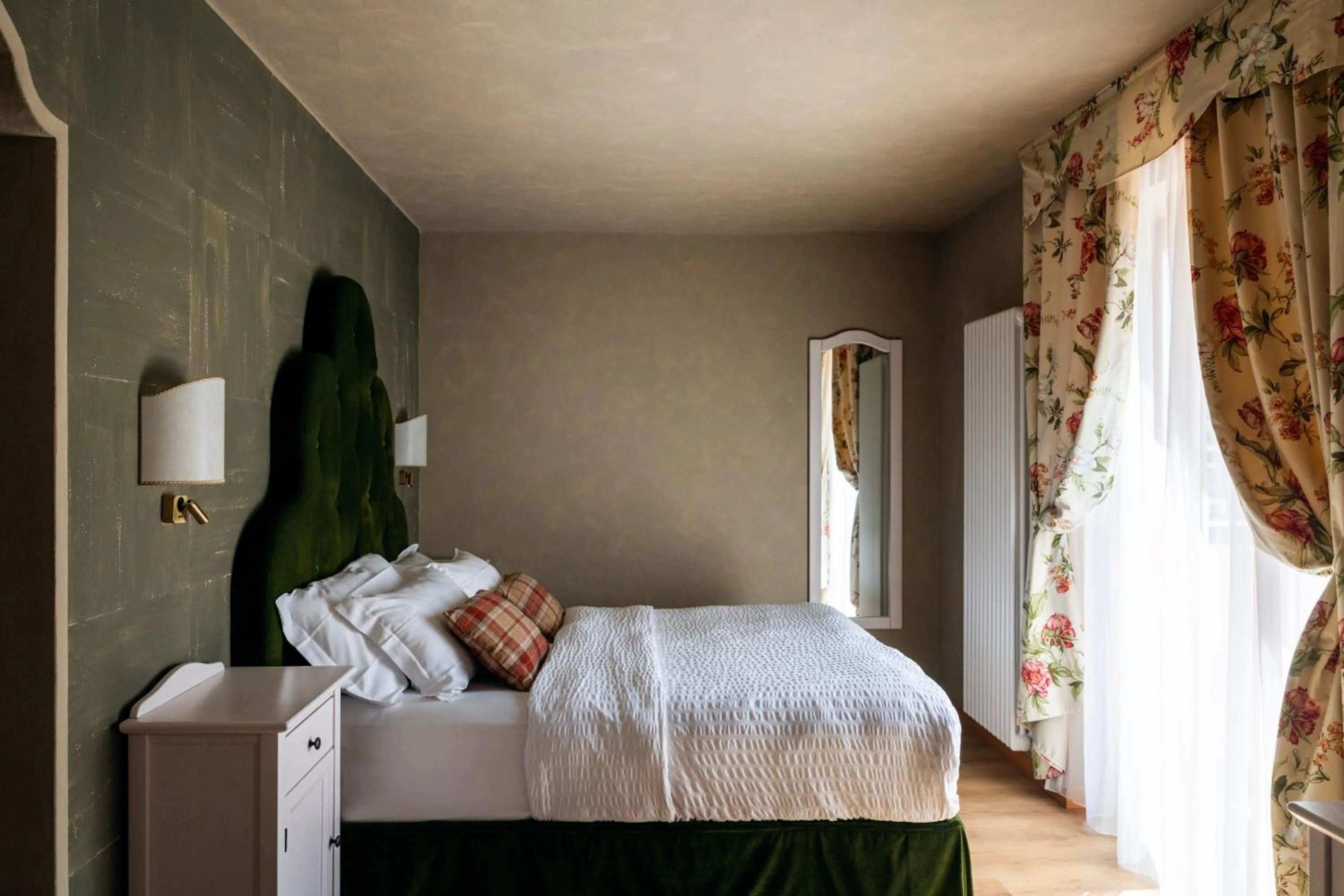 Bedroom, Bed in Hotel Du Lac