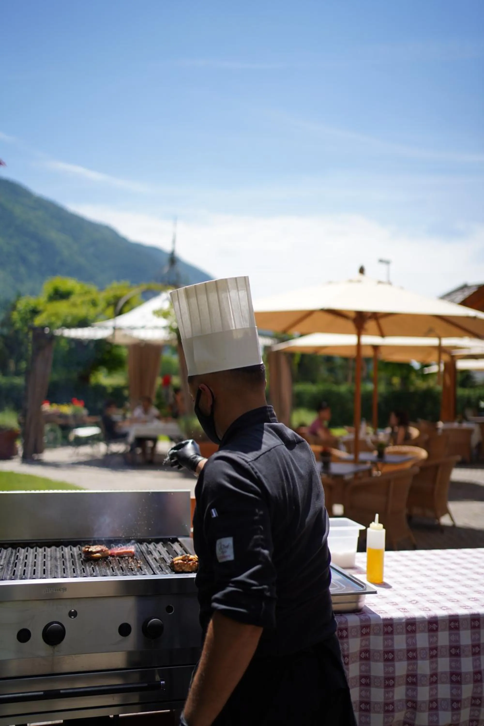 Restaurant/places to eat in Hotel Du Lac