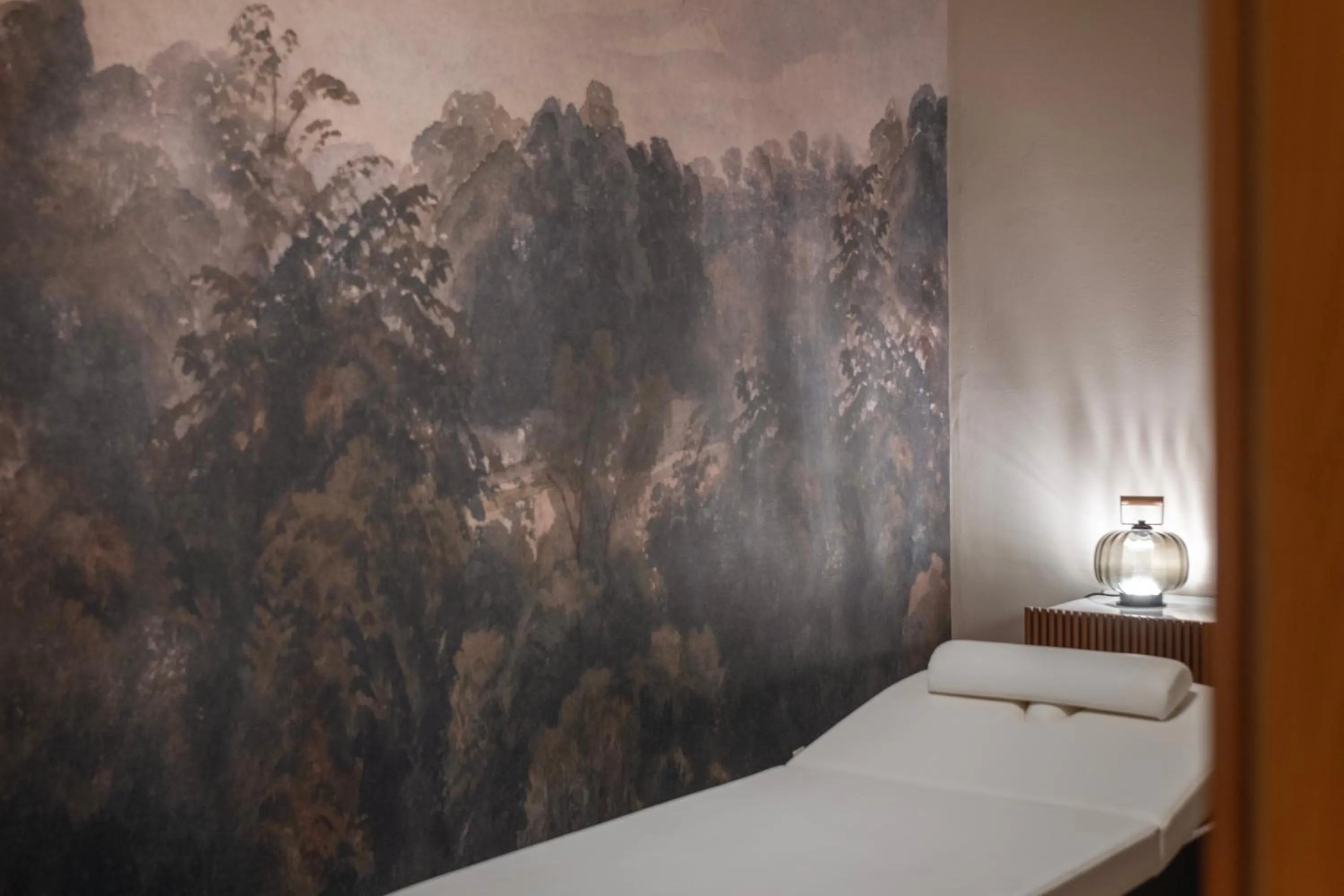 Massage, Bed in Hotel Du Lac