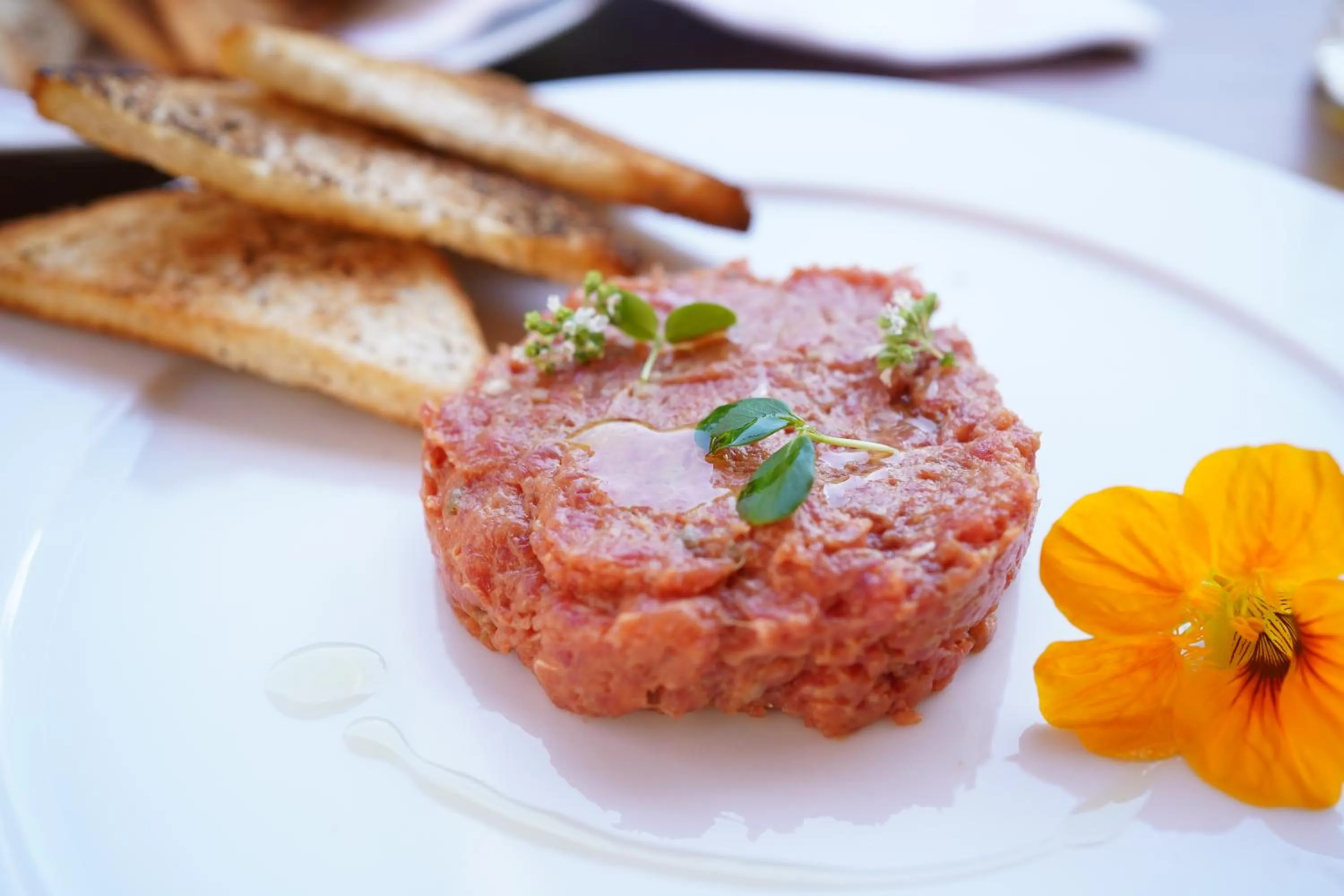 Restaurant/places to eat in Hotel Du Lac