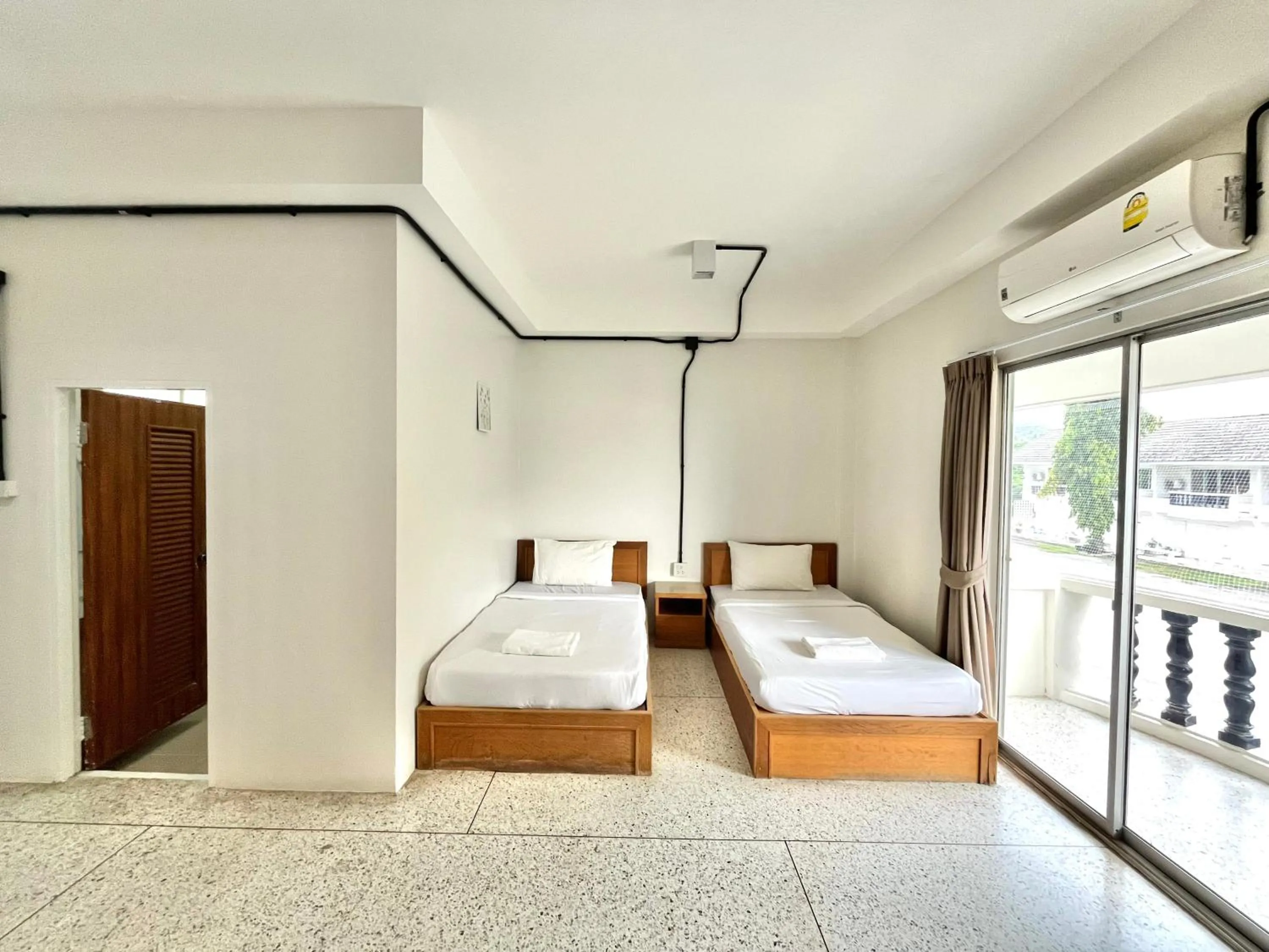 Bed in Bangsaphan Resort