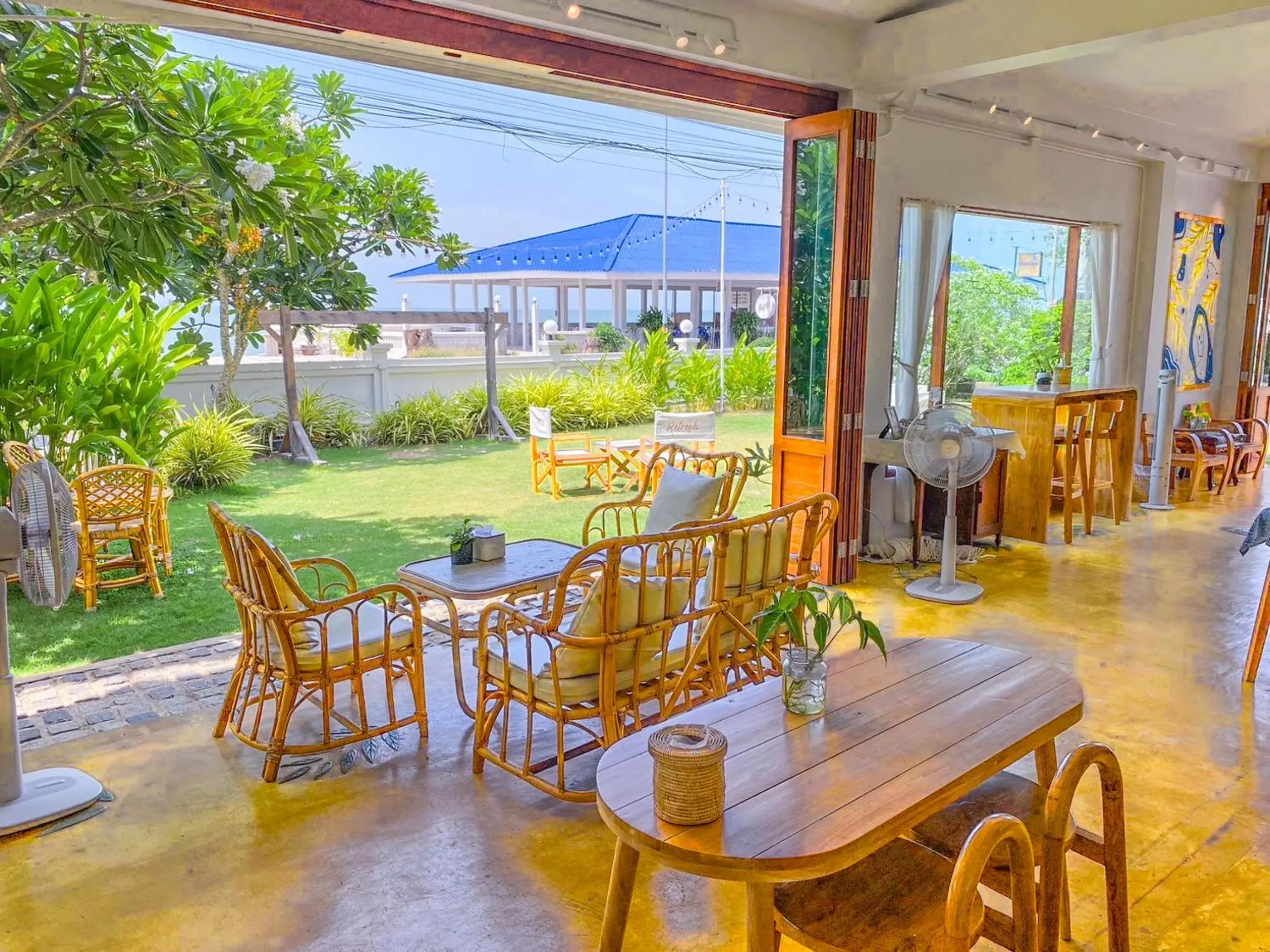 Restaurant/places to eat in Bangsaphan Resort Restaurant/places to eat in Bangsaphan Resort