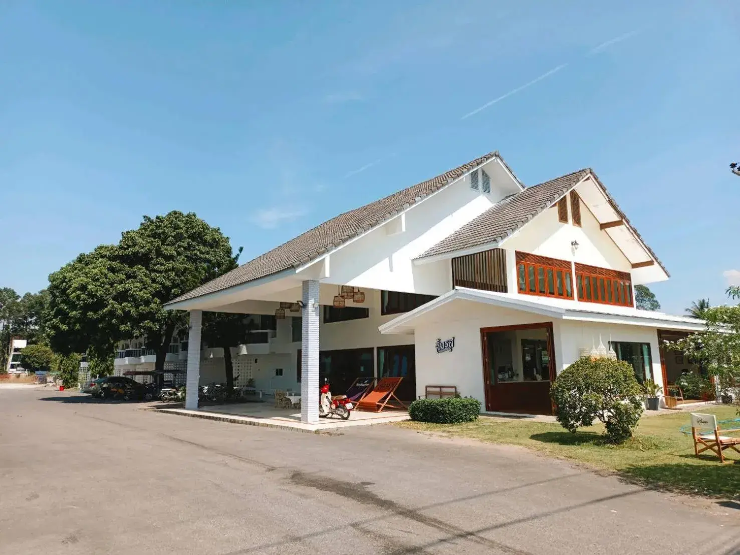 Inner courtyard view in Bangsaphan Resort Inner courtyard view in Bangsaphan Resort