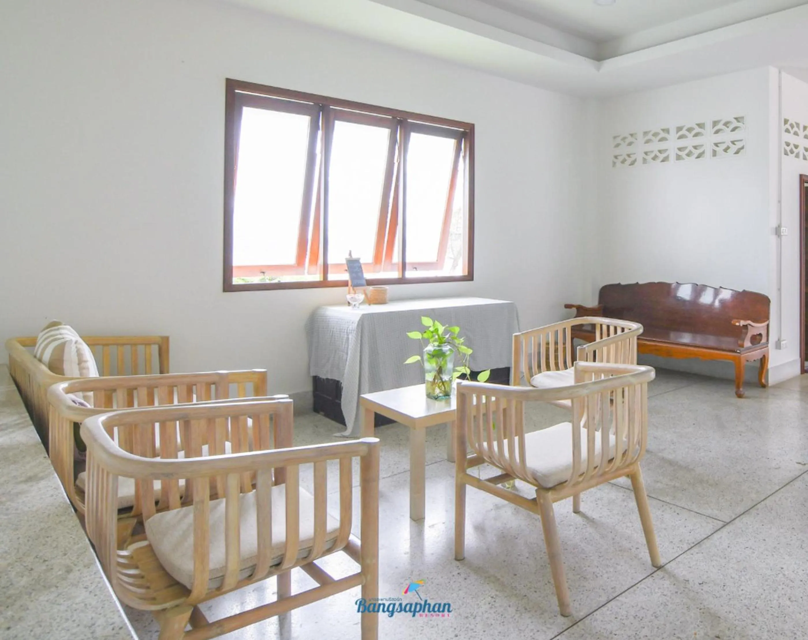 Seating area in Bangsaphan Resort