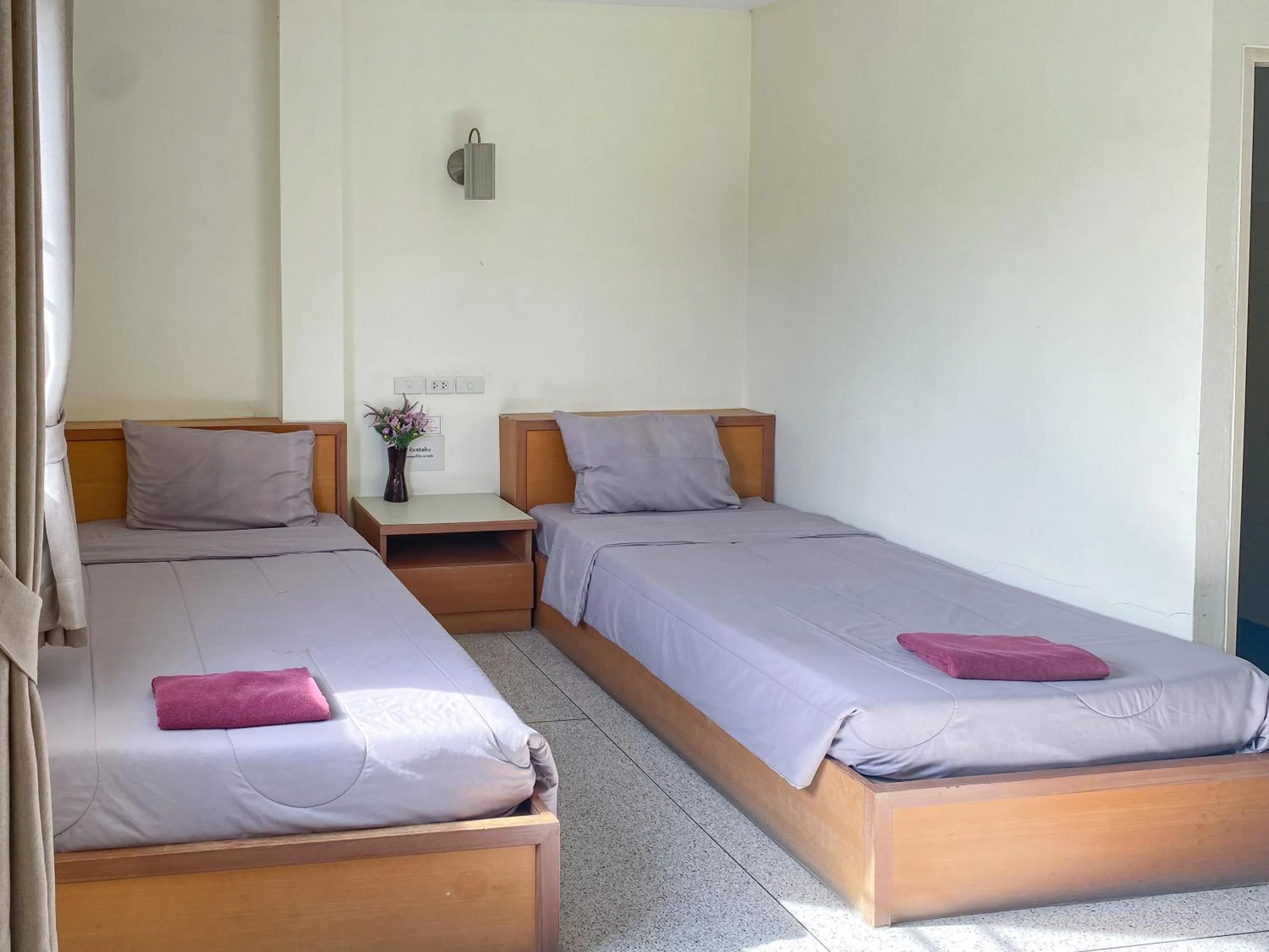 Bed in Bangsaphan Resort