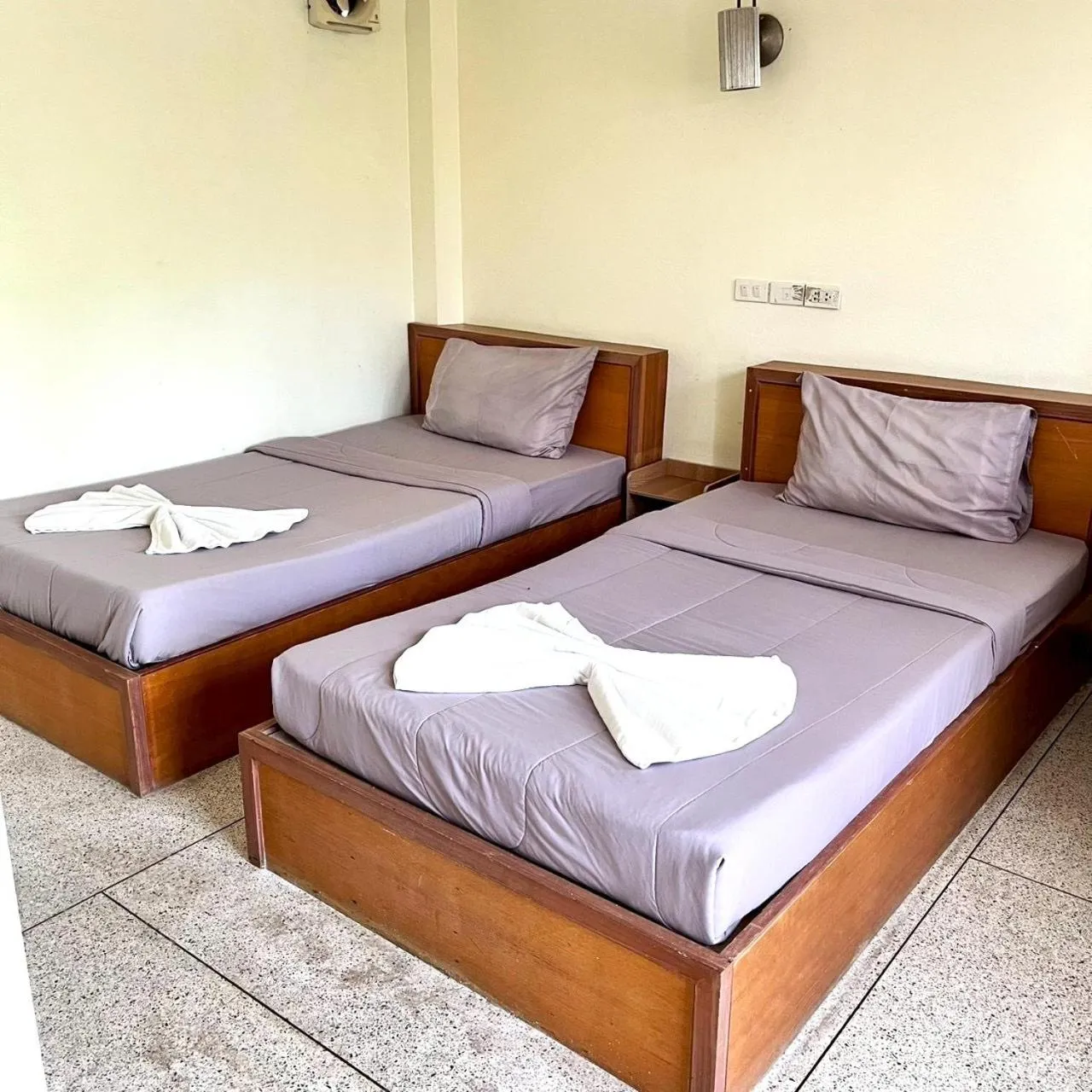 Bedroom, Bed in Bangsaphan Resort