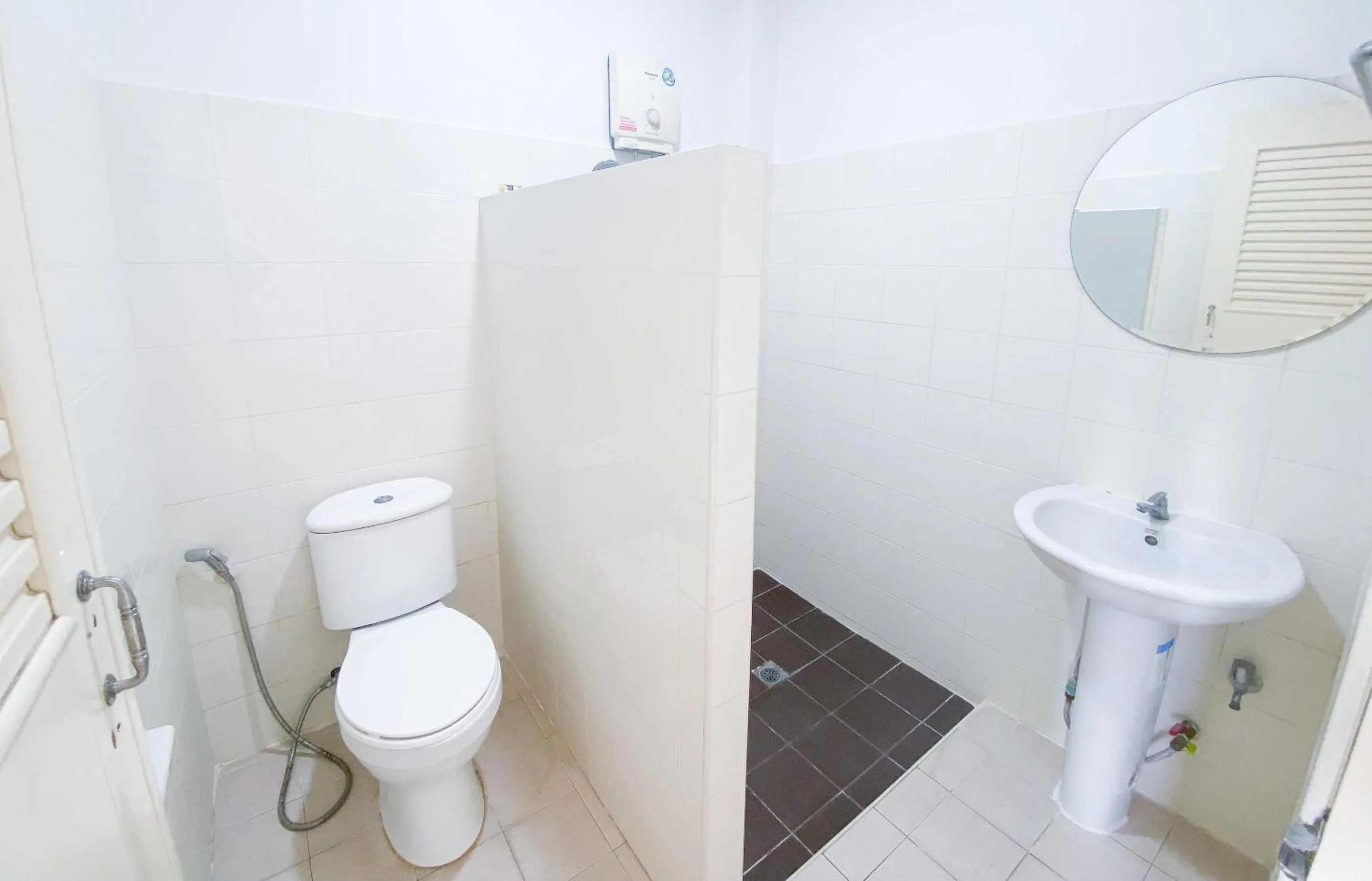 Shower in Bangsaphan Resort