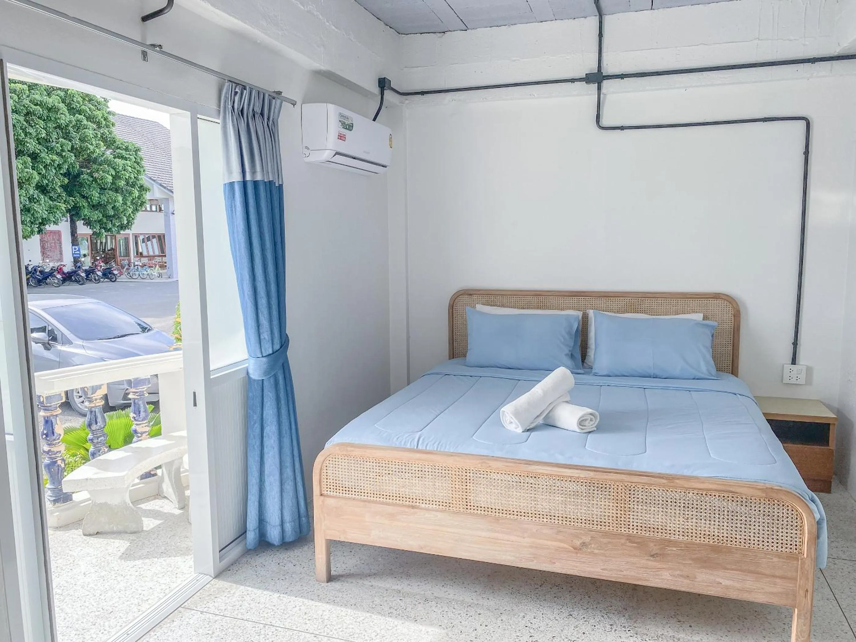 Bed in Bangsaphan Resort