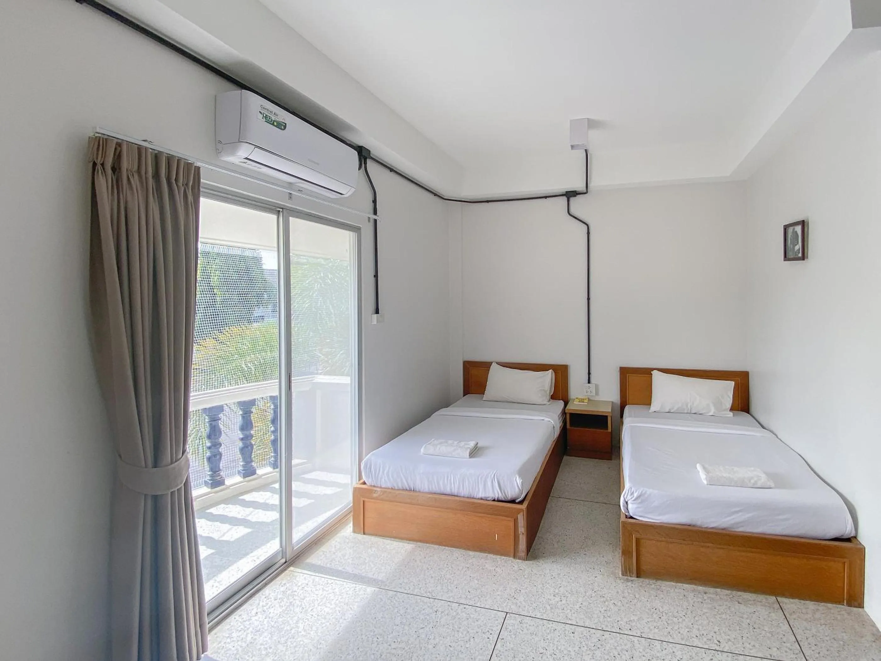 Bed in Bangsaphan Resort