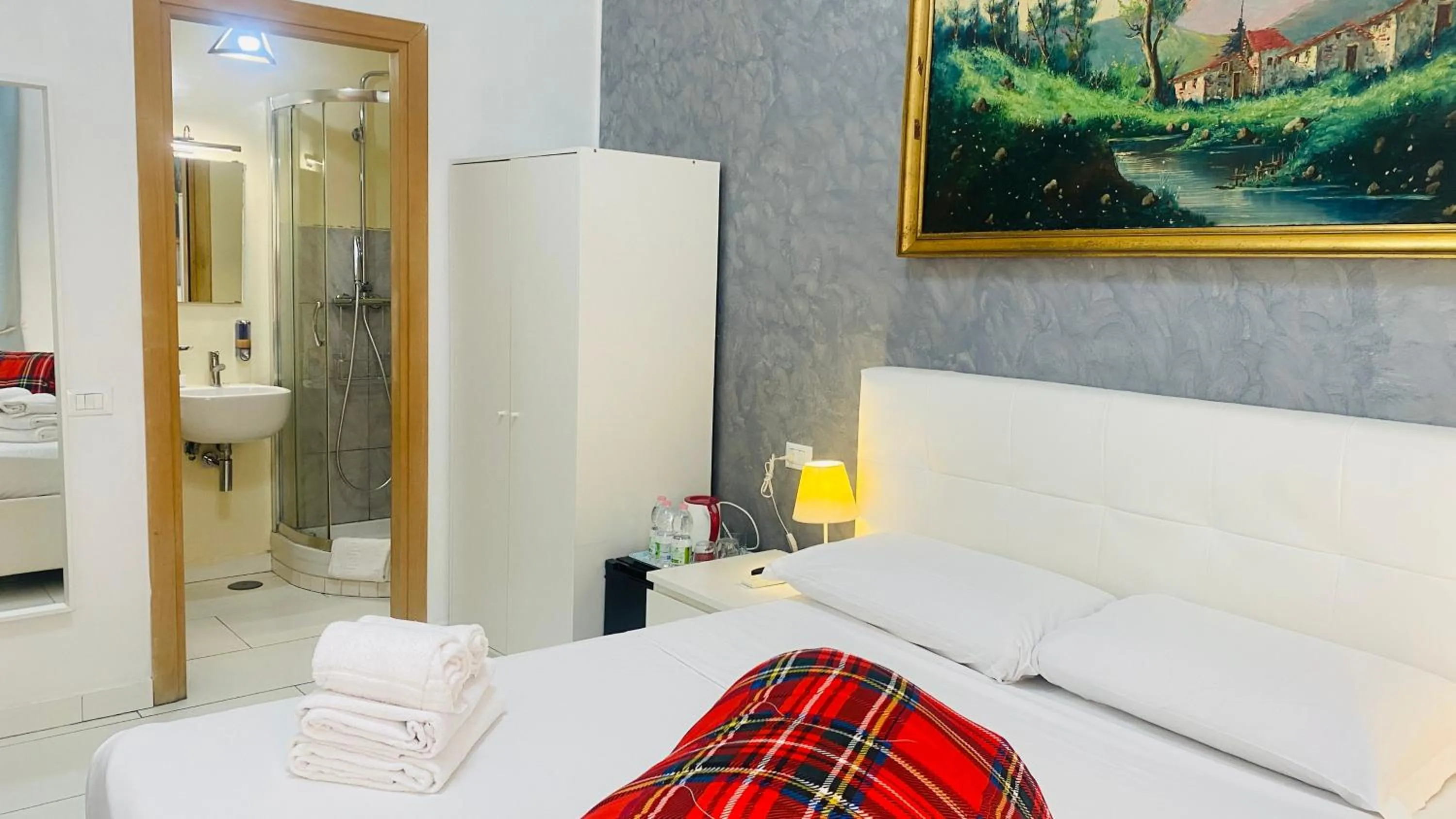 Bedroom, Bed in I Dormienti