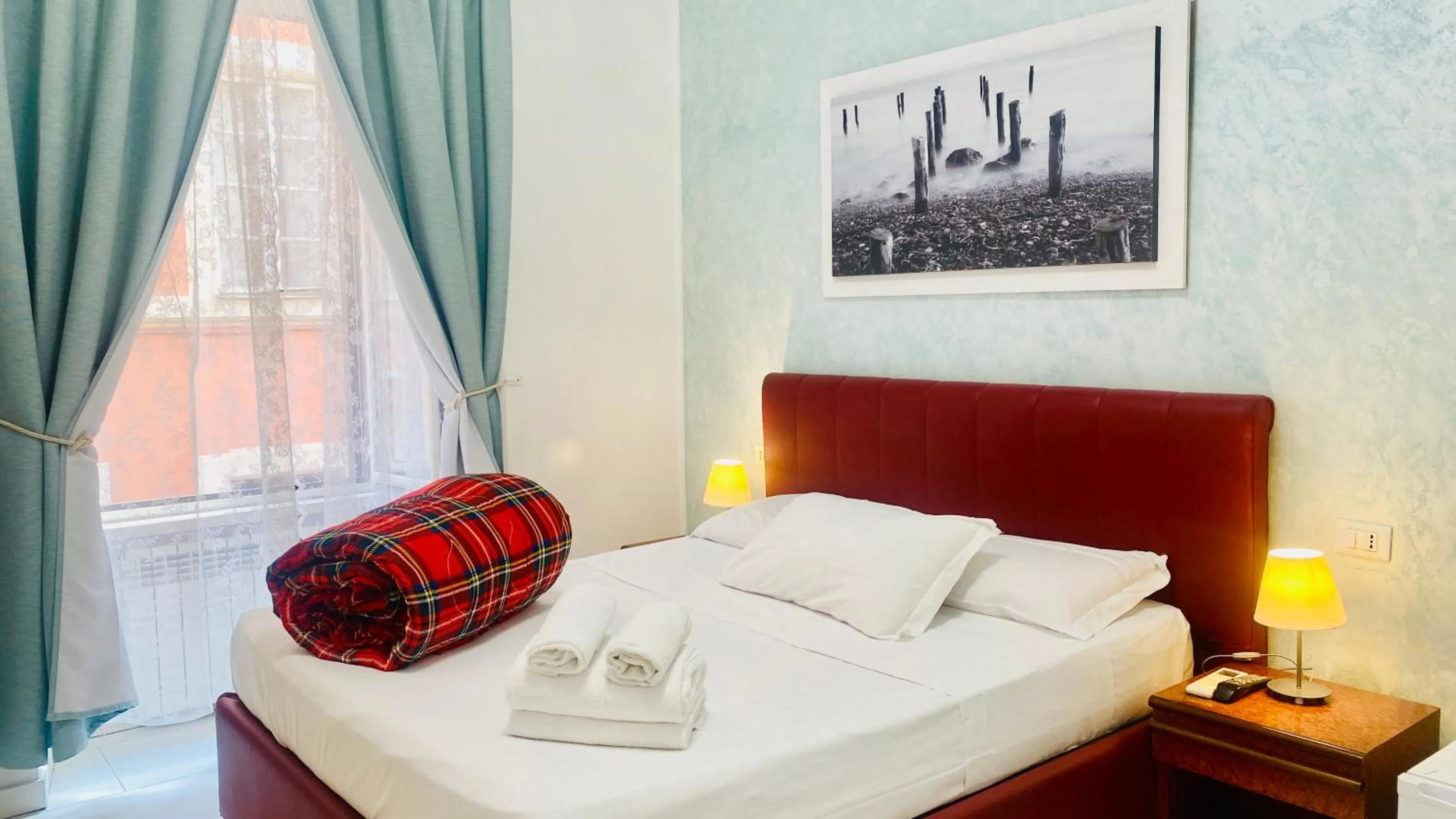 Bedroom, Bed in I Dormienti