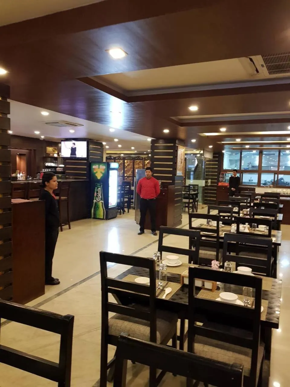 Restaurant/places to eat in Hotel Buddy