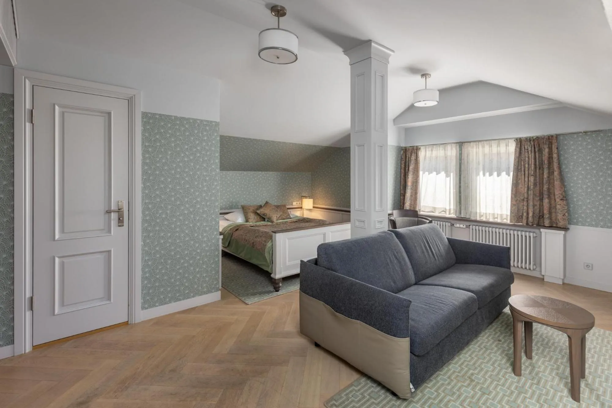 Bed in Roze Boutique Hotel