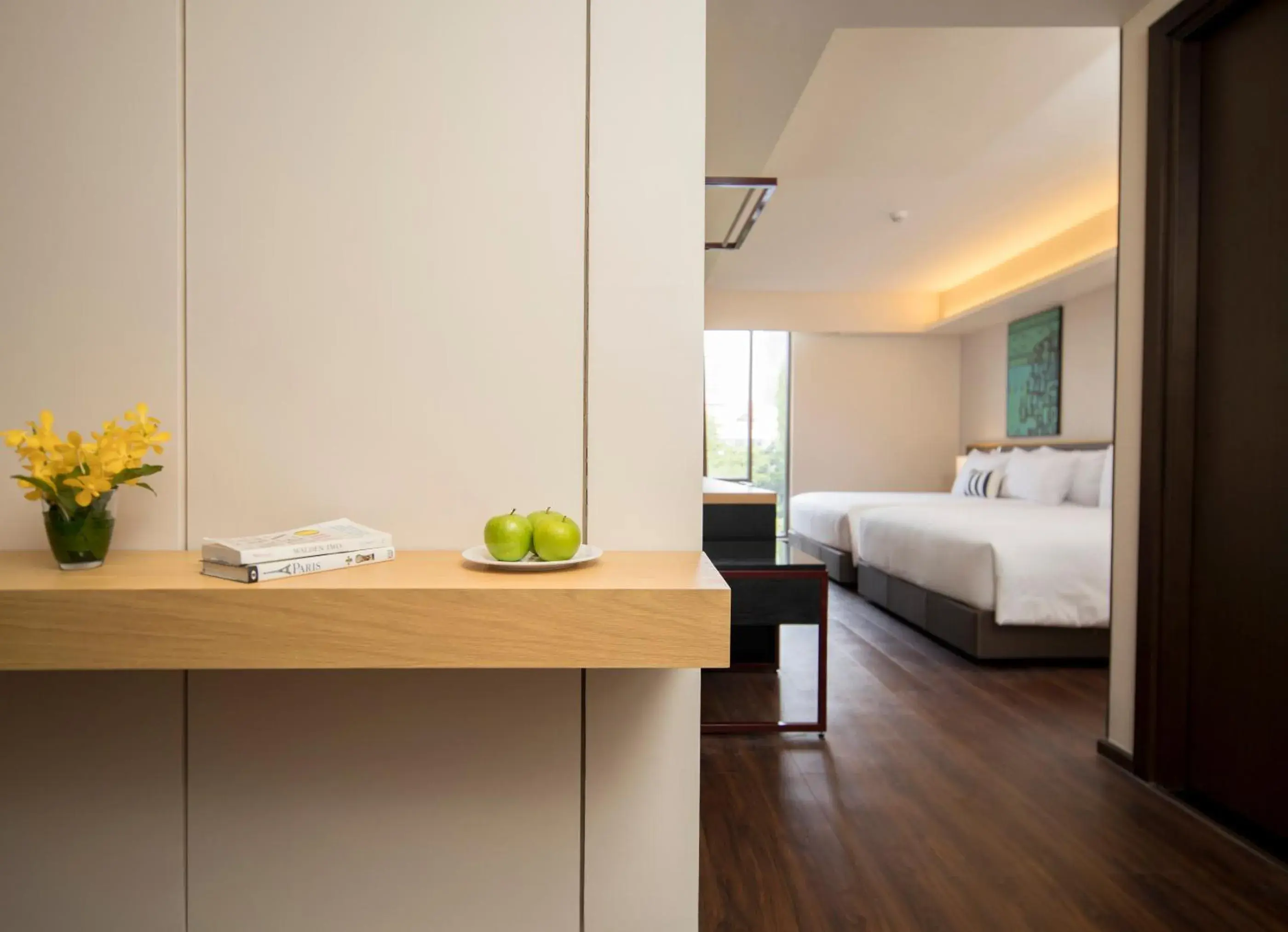 Photo of the whole room, Bed in Travelodge Sukhumvit 11 Photo of the whole room, Bed in Travelodge Sukhumvit 11