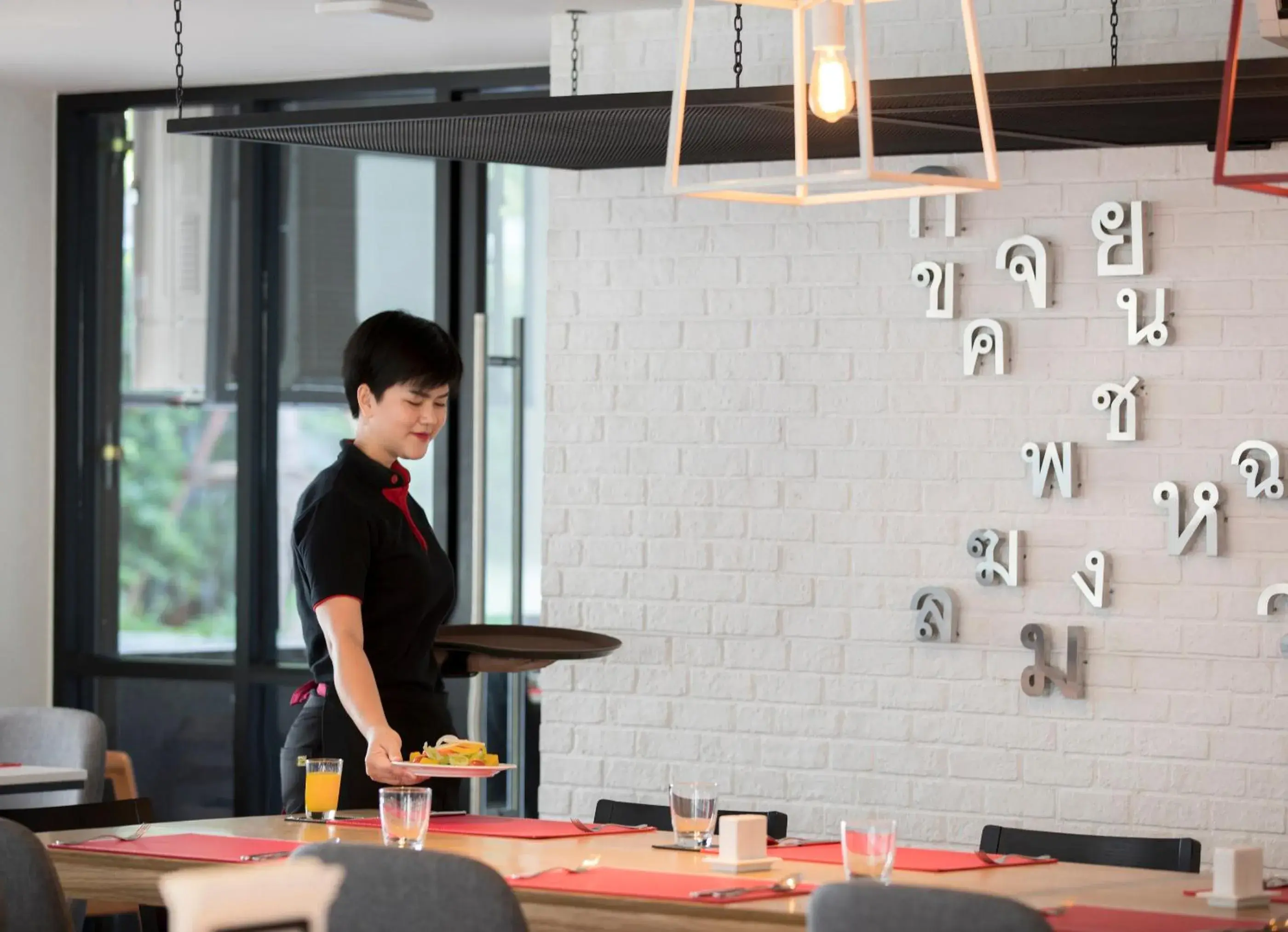 Restaurant/places to eat in Travelodge Sukhumvit 11 Restaurant/places to eat in Travelodge Sukhumvit 11