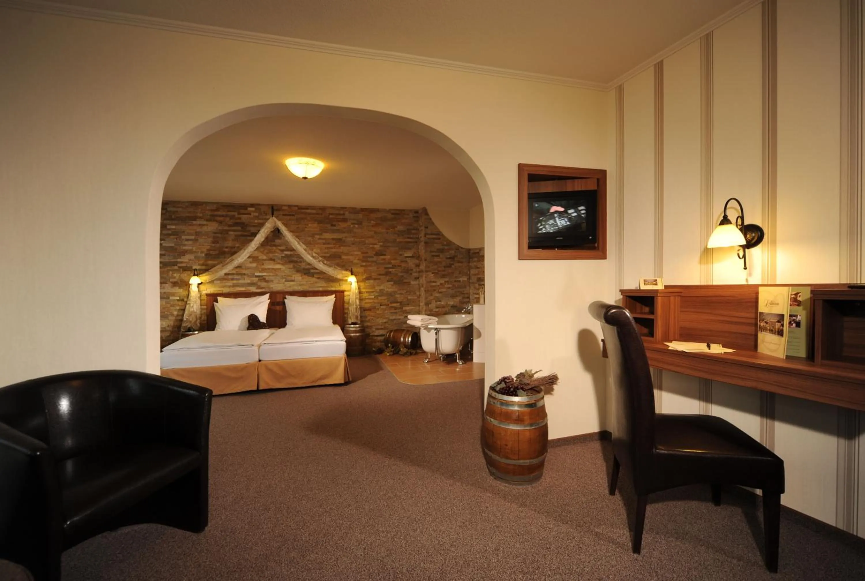 Photo of the whole room, Bed in Hotel Lellmann