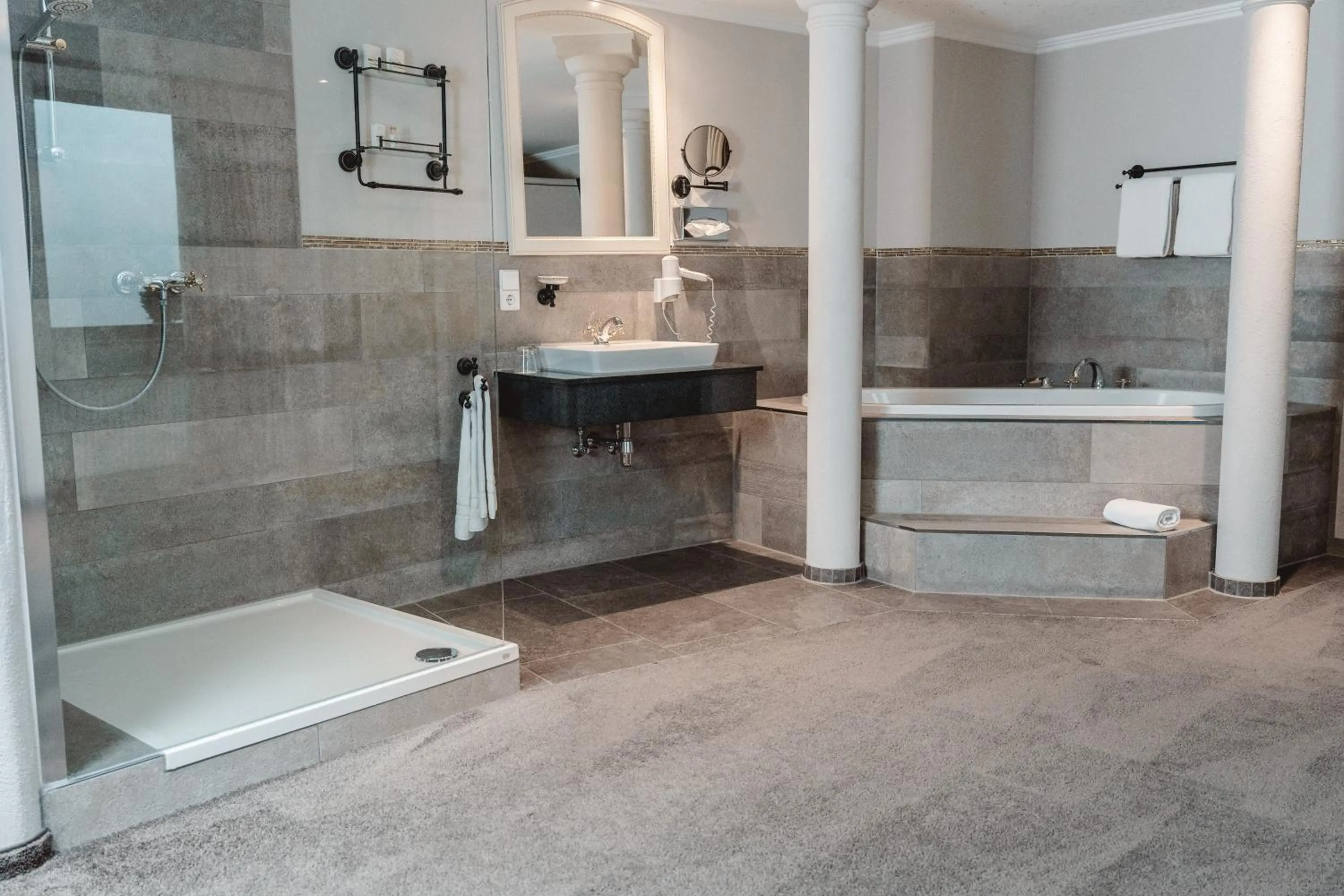 Bathroom in Hotel Lellmann