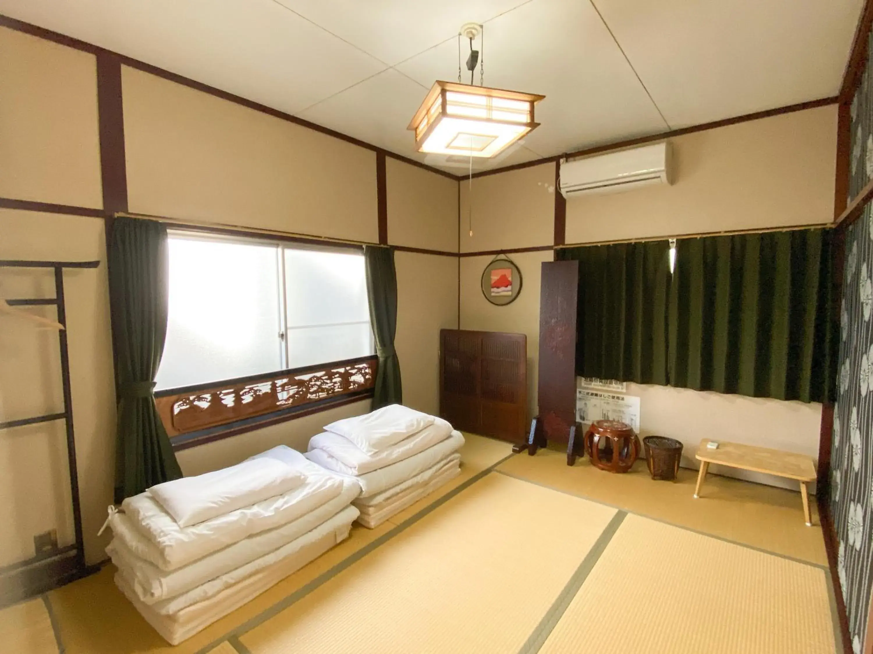 Triple Room with Shared Bathroom in Guesthouse KOBE YAMATOMUSUBI Triple Room with Shared Bathroom in Guesthouse KOBE YAMATOMUSUBI