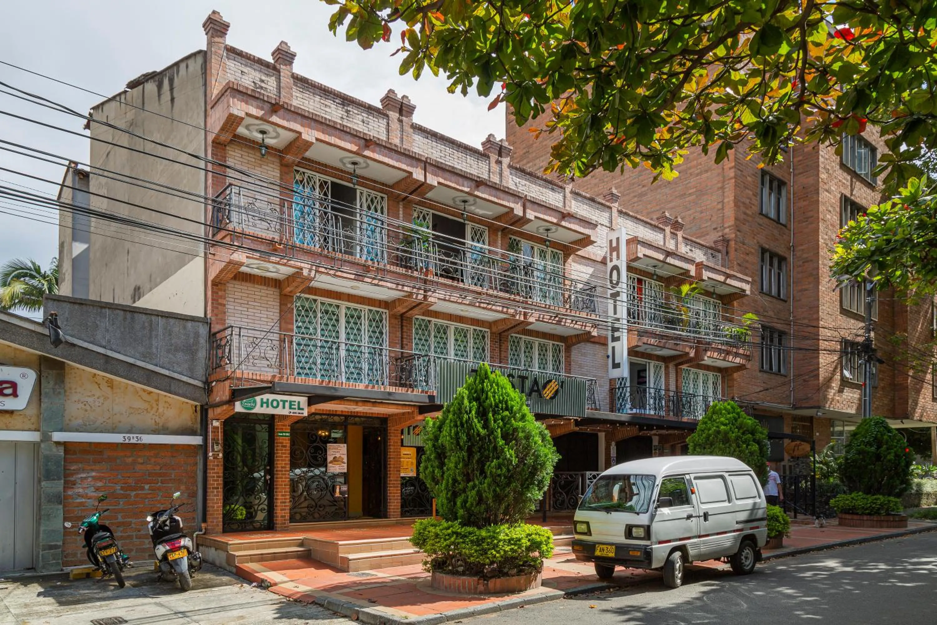 Property building in Hotel Boutique Laureles Home - Ayenda 1258