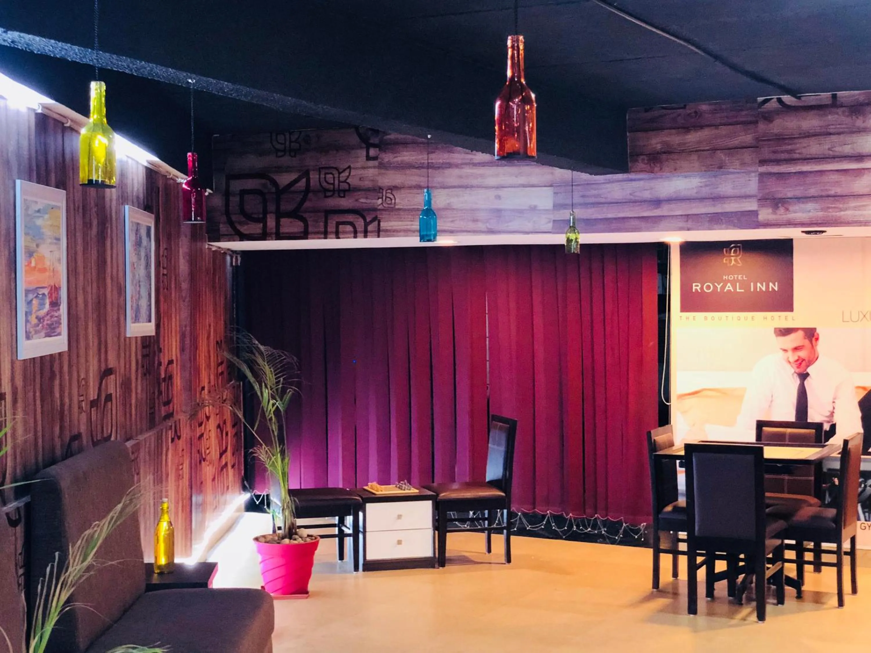 Night in Hotel Royal Inn - Electronic City