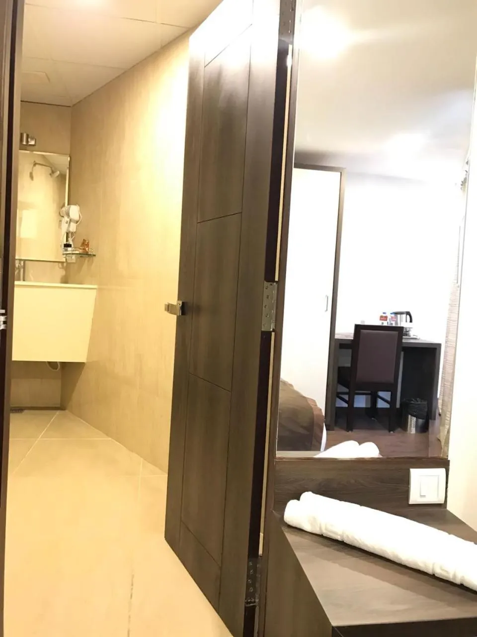 Bathroom in Hotel Royal Inn - Electronic City