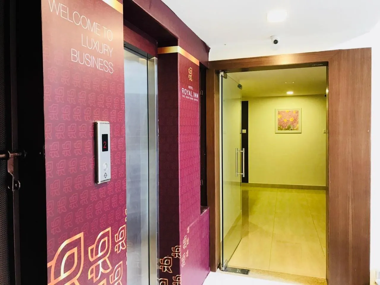 Inner courtyard view in Hotel Royal Inn - Electronic City