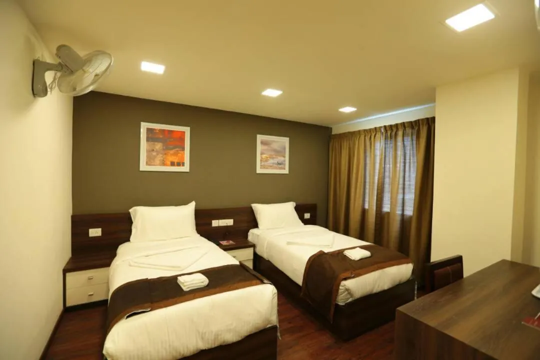 Bed in Hotel Royal Inn - Electronic City