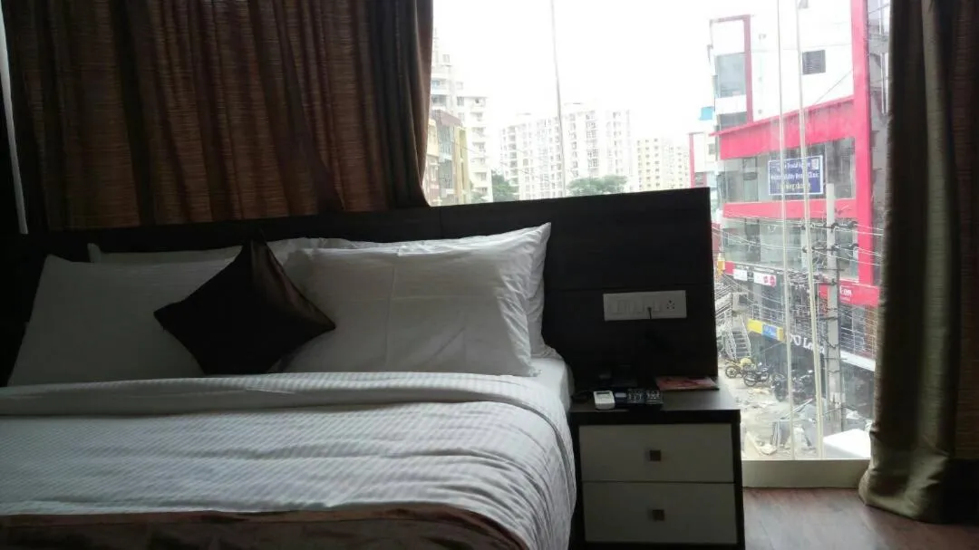 Bed in Hotel Royal Inn - Electronic City