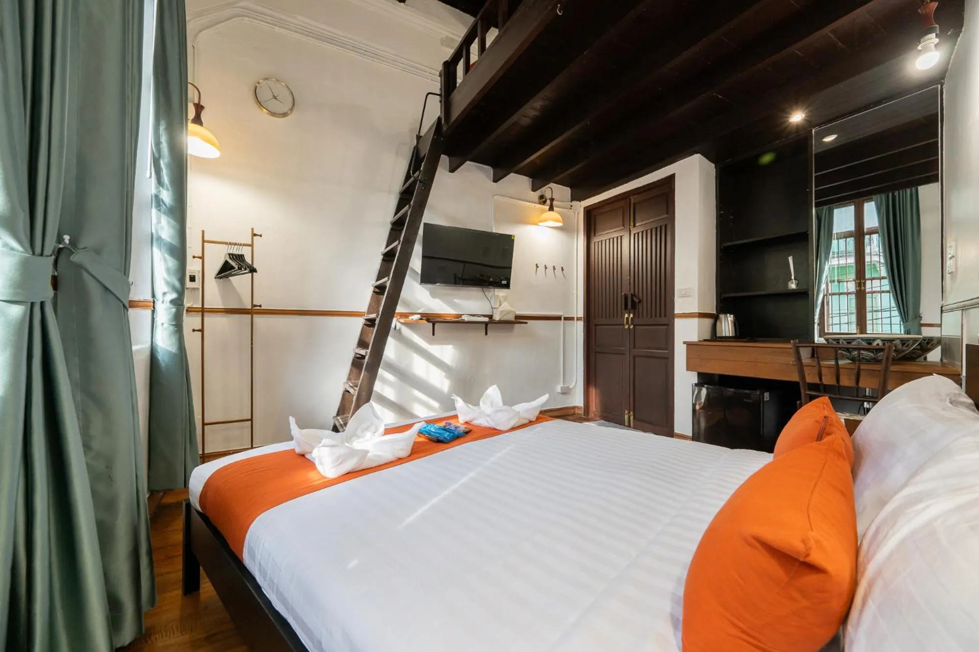 Bed in Arun Sa Wad 103 NaNa