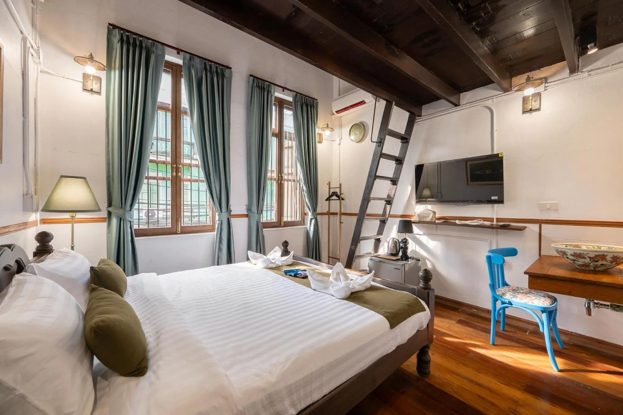 Photo of the whole room, Bed in Arun Sa Wad 103 NaNa